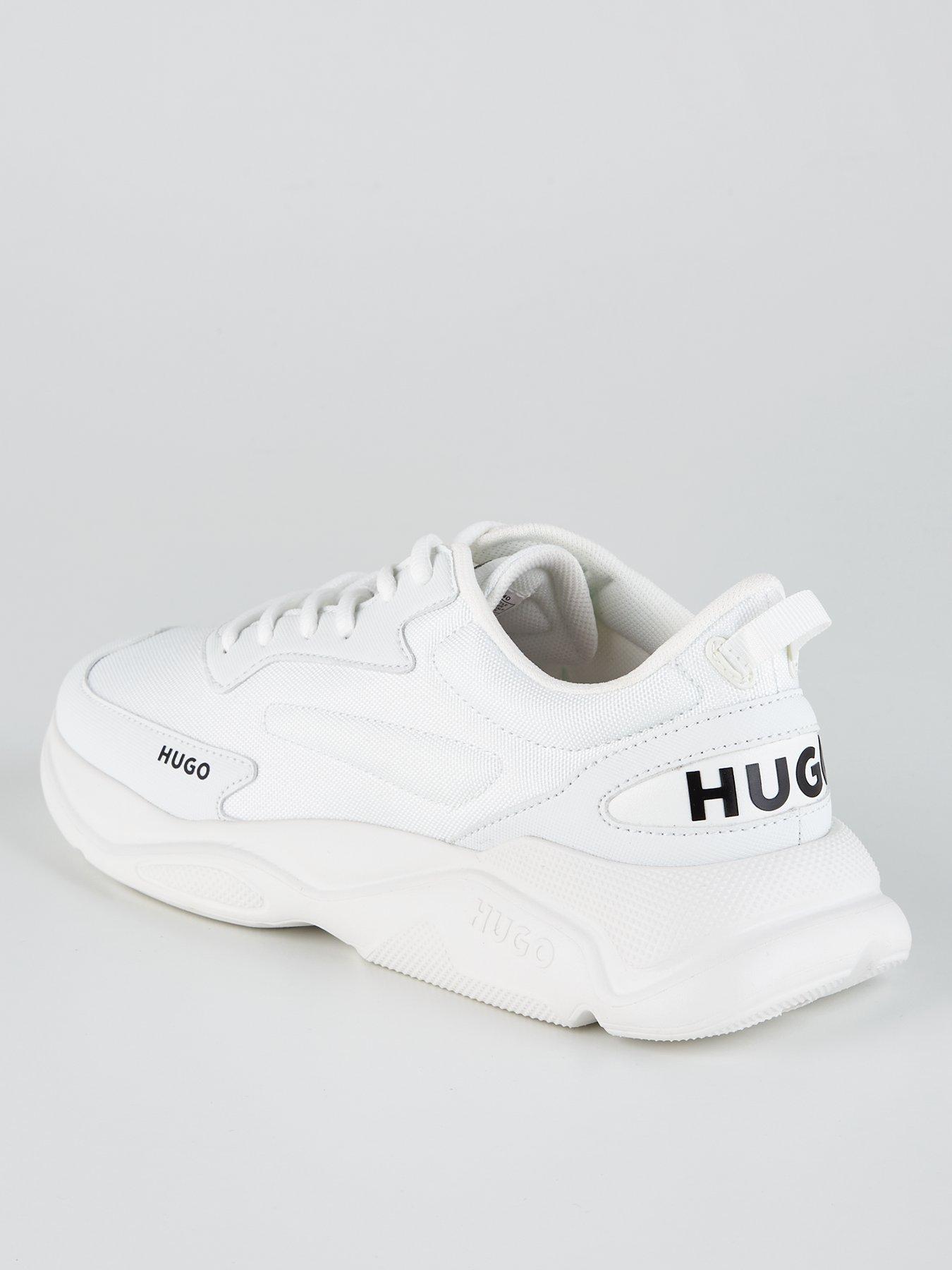 hugo-red-leon-runner-whiteback