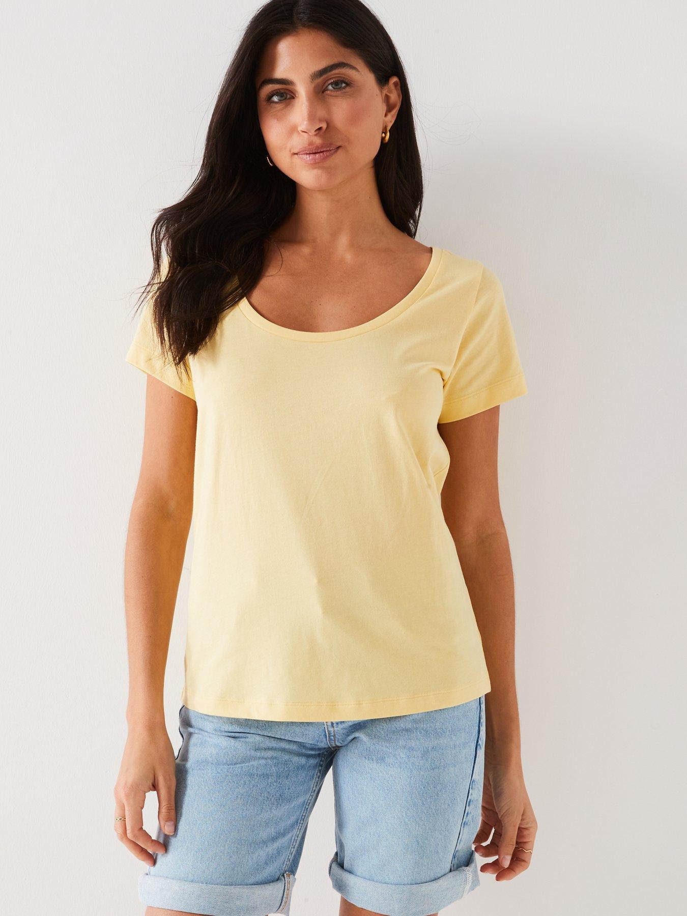 everyday-the-essential-scoop-neck-t-shirt-yellowoutfit