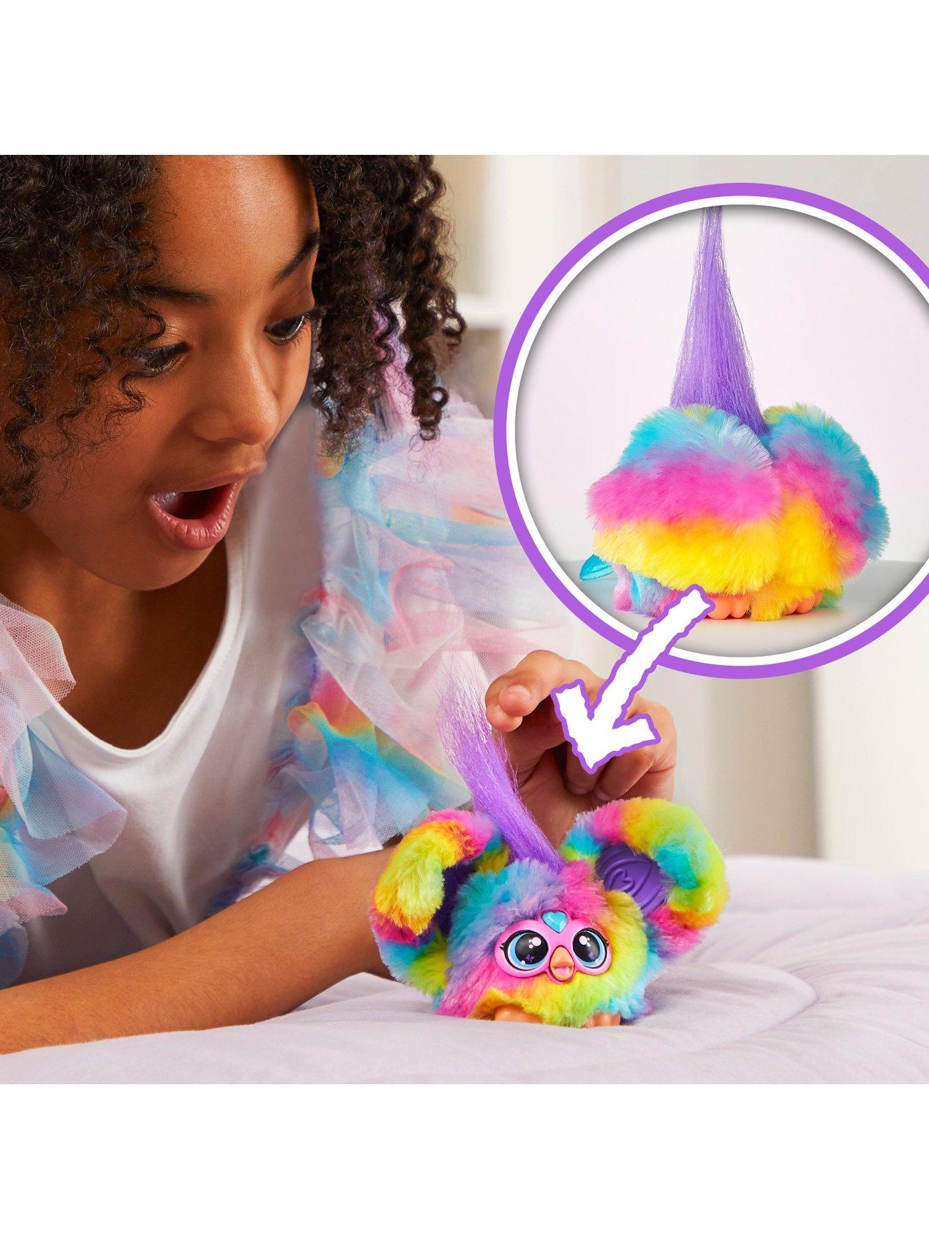 furby-furblets-ray-vee-mini-electronic-plush-toyoutfit