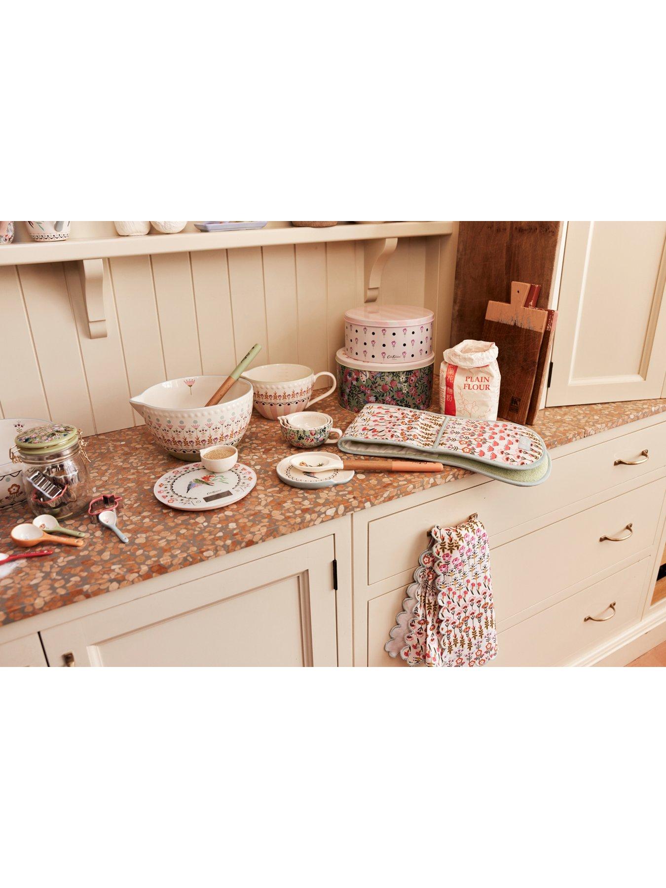 cath-kidston-painted-table-electronic-kitchen-scalesstillFront