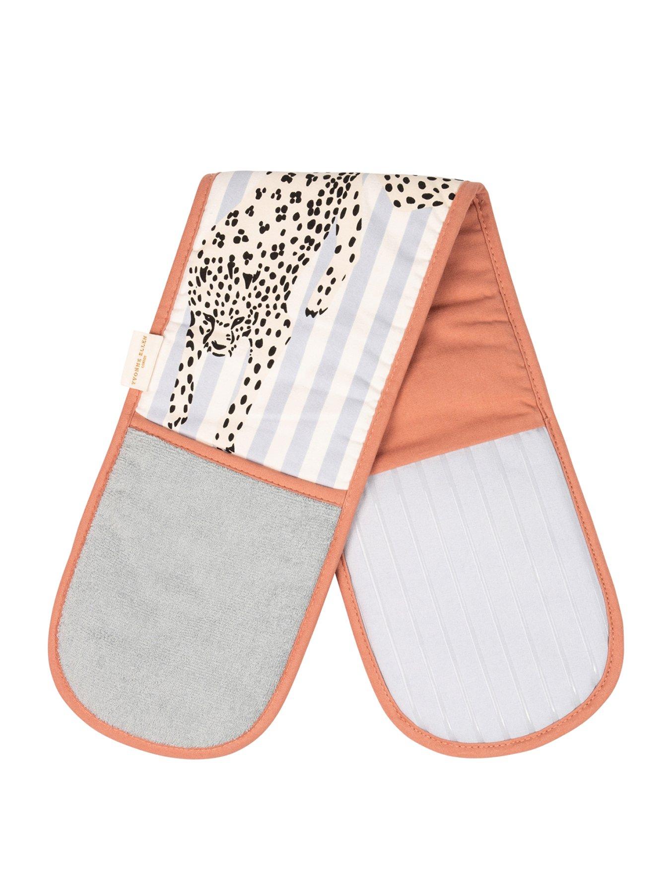 yvonne-ellen-double-oven-glove-ndash-cheetahfront