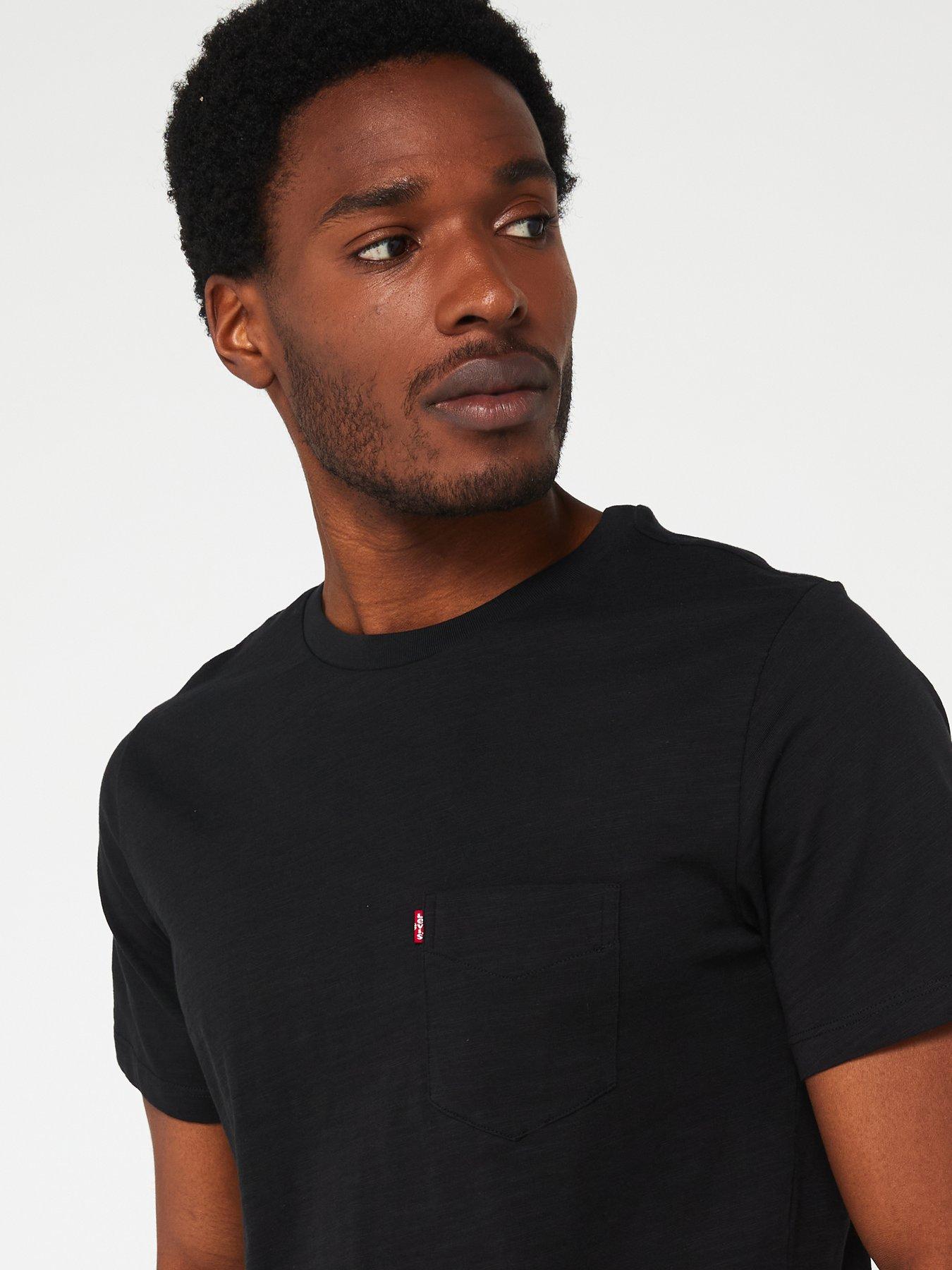 levis-short-sleeve-classic-pocket-t-shirt-blackoutfit