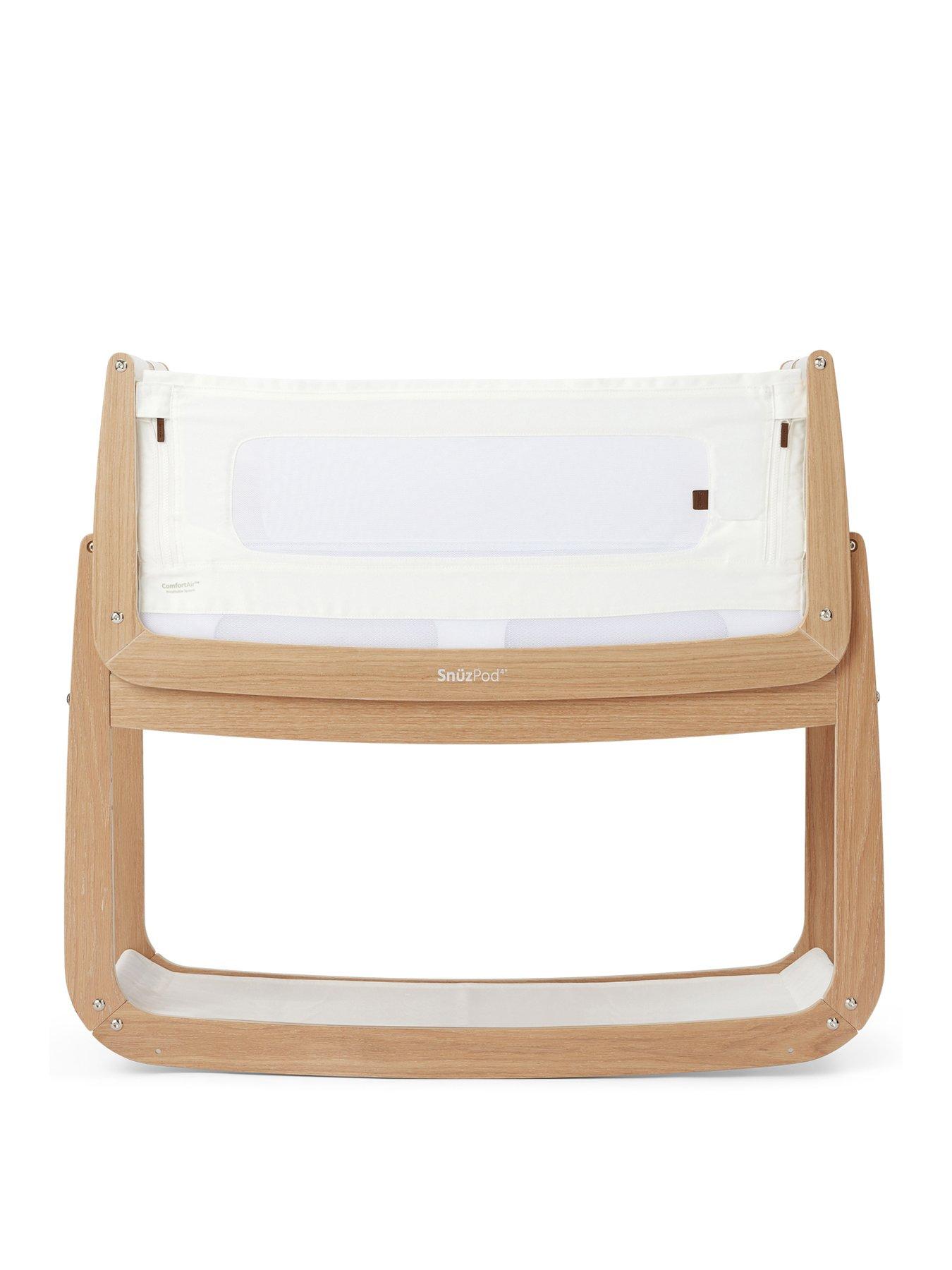 snuz-snuzpod-4-bedside-crib-oakstillFront