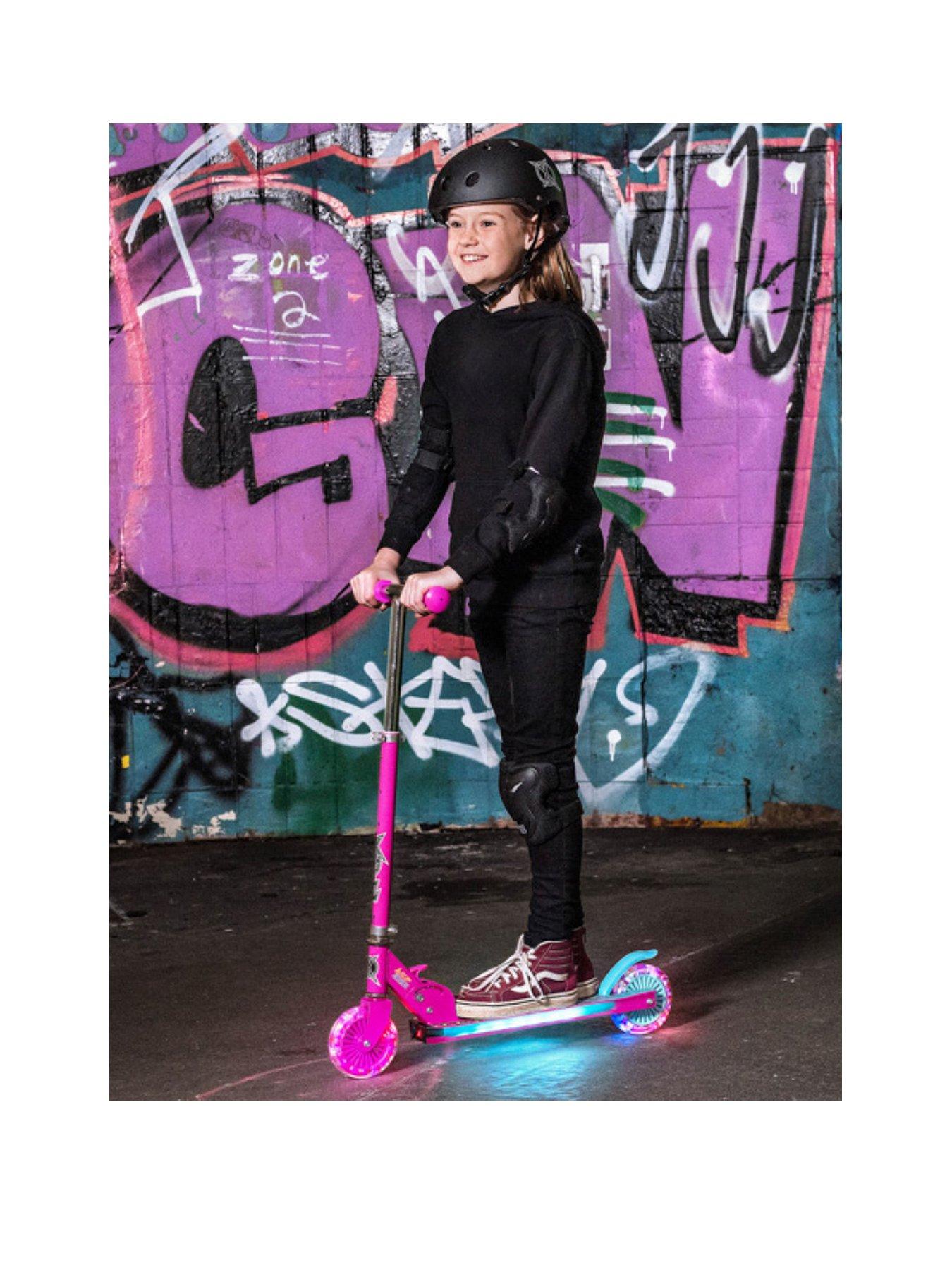 xootz-wild-rider-led-scooter-pink-leopard