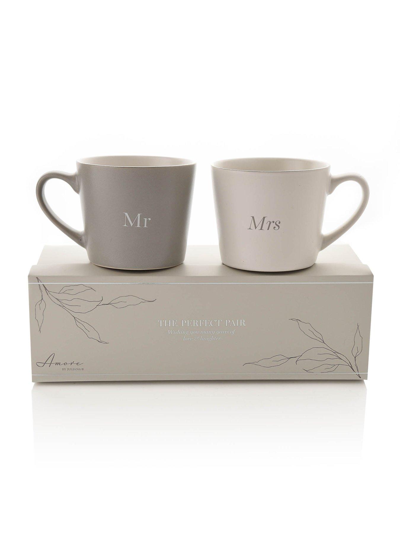 amore-set-of-2-grey-white-mugs-mr-mrsstillFront