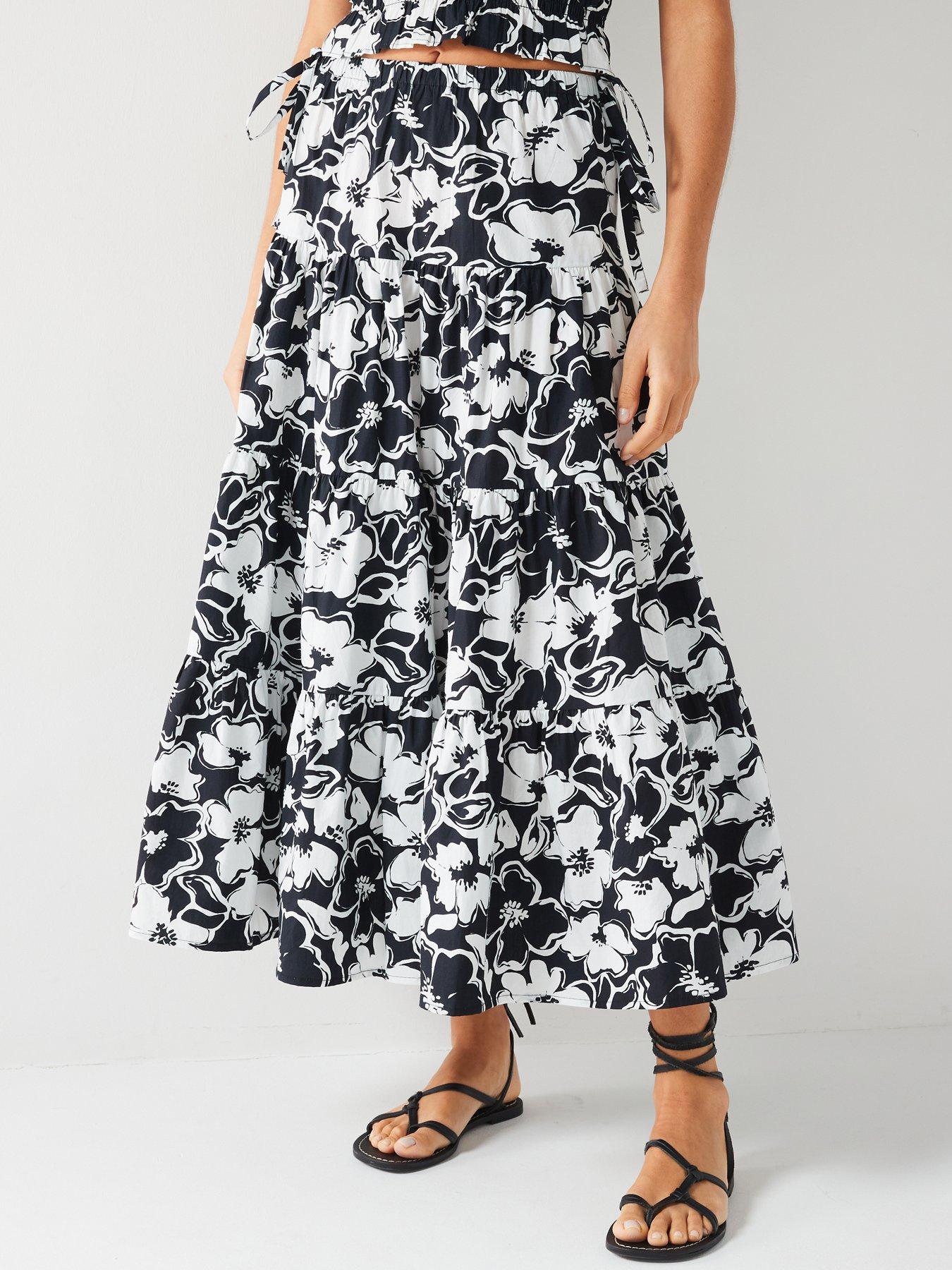 v-by-very-printednbsptiered-midinbspskirt-co-ord-blackwhite