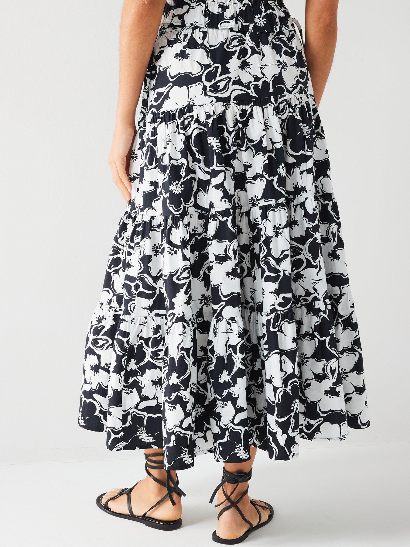 v-by-very-printednbsptiered-midinbspskirt-co-ord-blackwhitestillFront