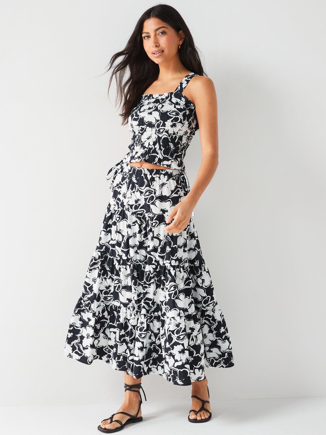 v-by-very-printednbsptiered-midinbspskirt-co-ord-blackwhitedetail