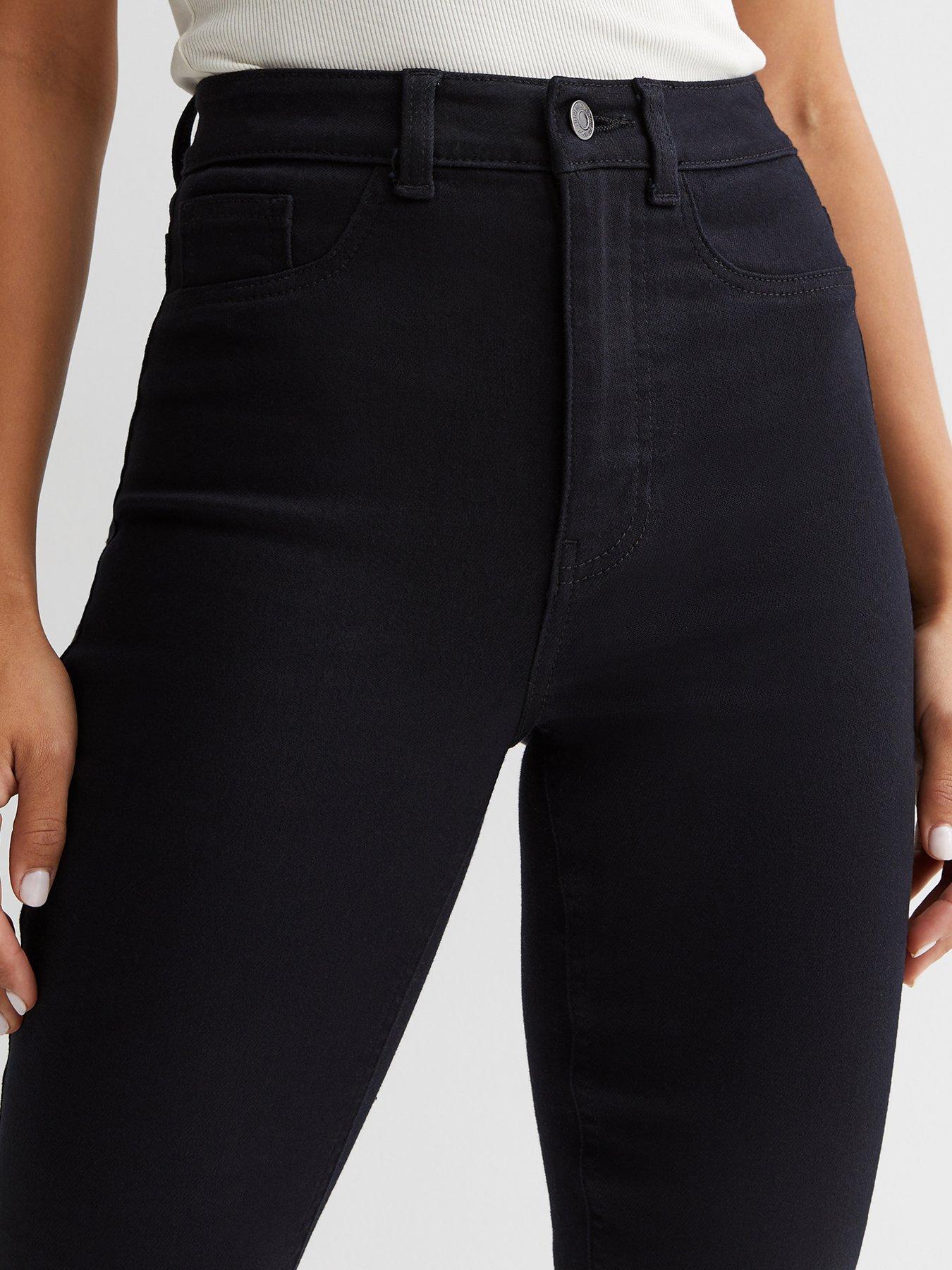 Image 4 of 5 of New Look Stay High Waist Hallie Super Skinny Jeans - Black
