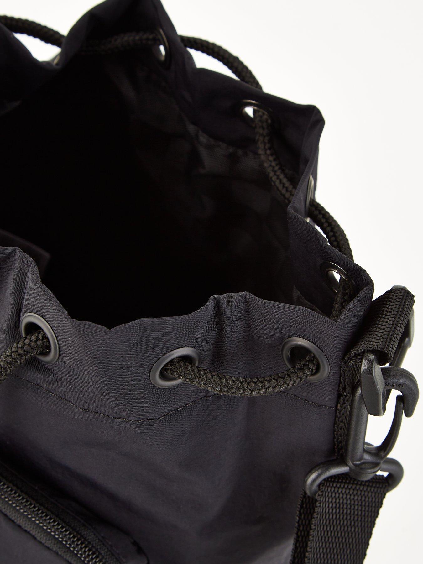 vans-womens-bucket-bag-blackdetail