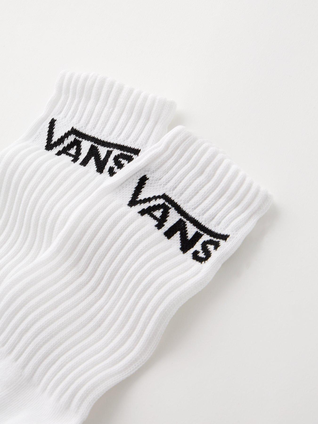 vans-unisex-3-pack-classic-crew-socks-whiteoutfit