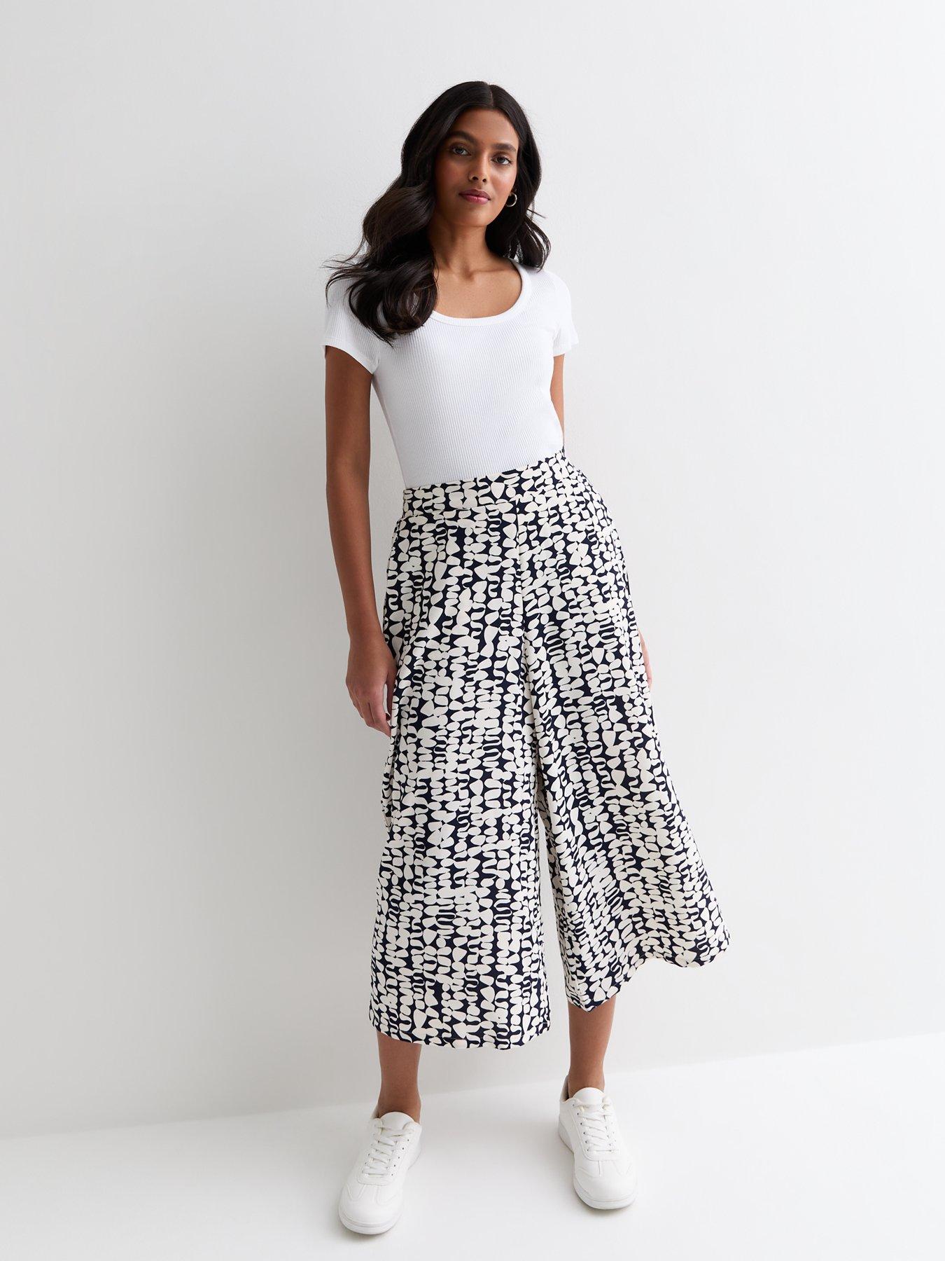 new-look-blue-abstract-print-wide-leg-crop-trousers