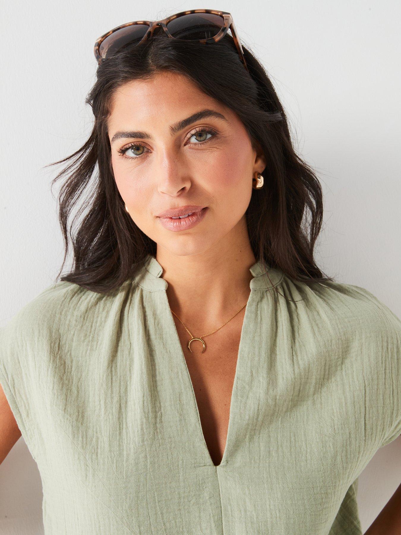 v-by-very-crinkle-sleeveless-longline-blouse-greenoutfit