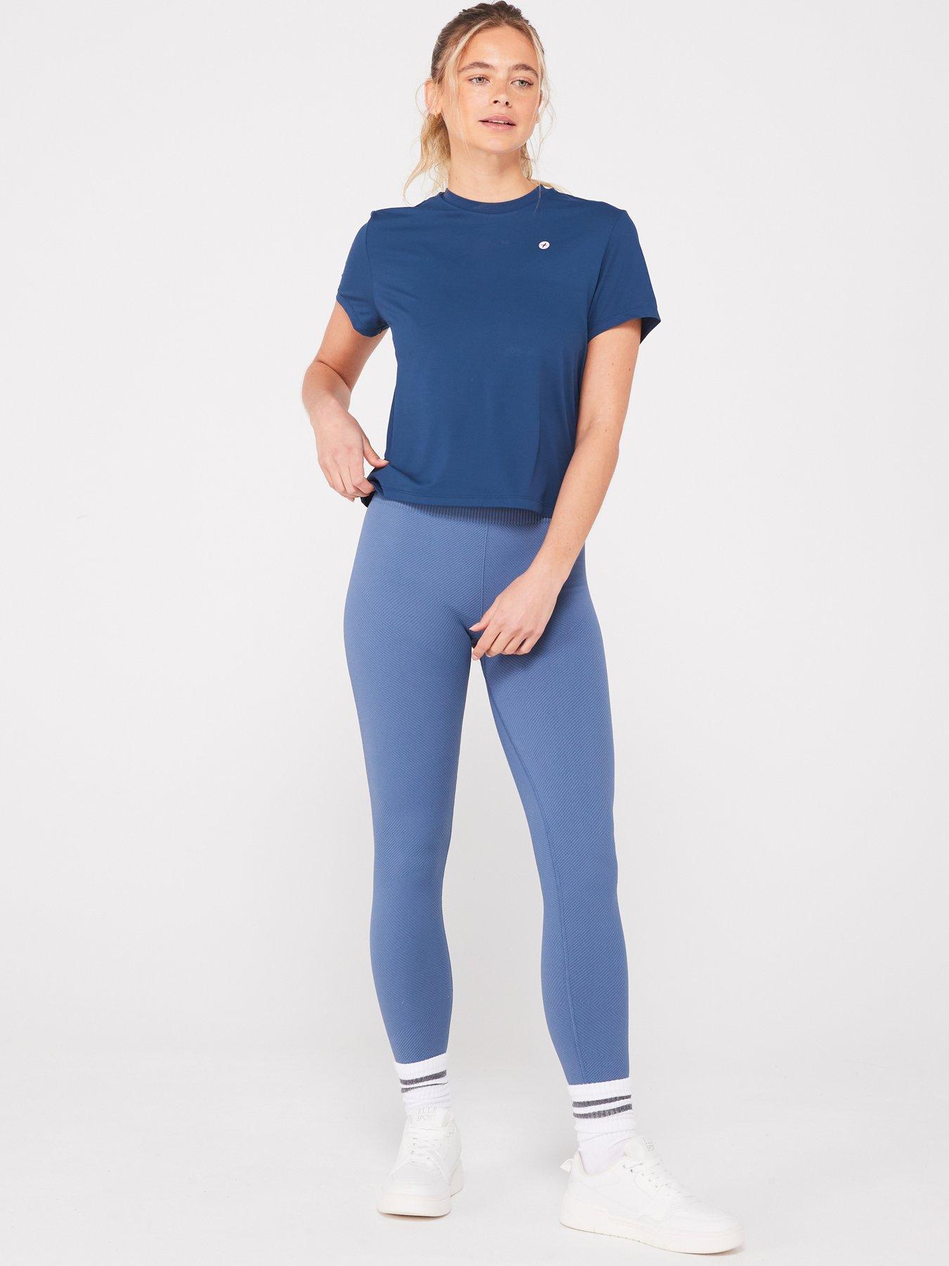 gym-coffee-womens-training-hybrid-tee-blueoutfit