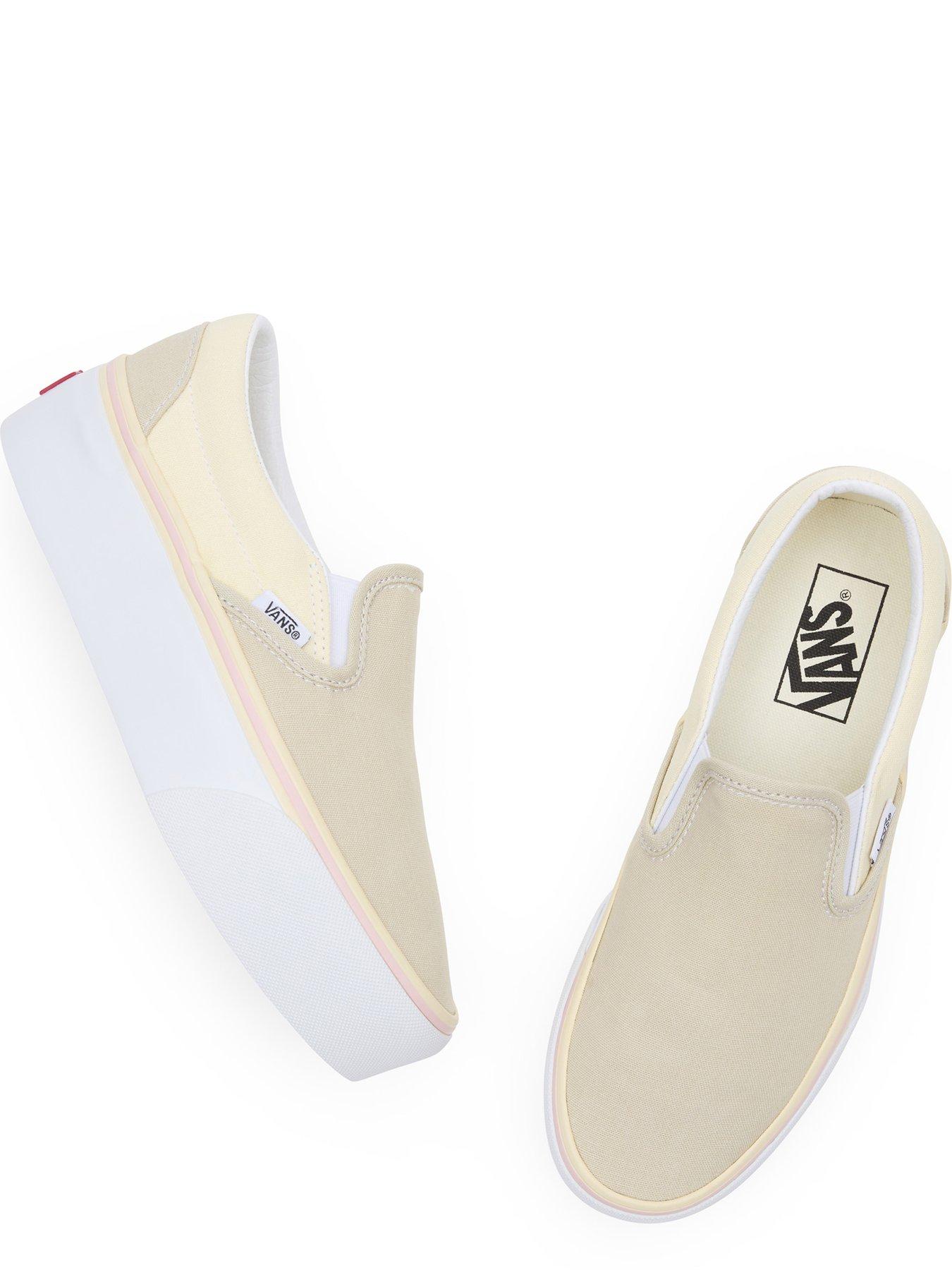 vans-womens-classic-slip-on-stackform-trainers-multioutfit