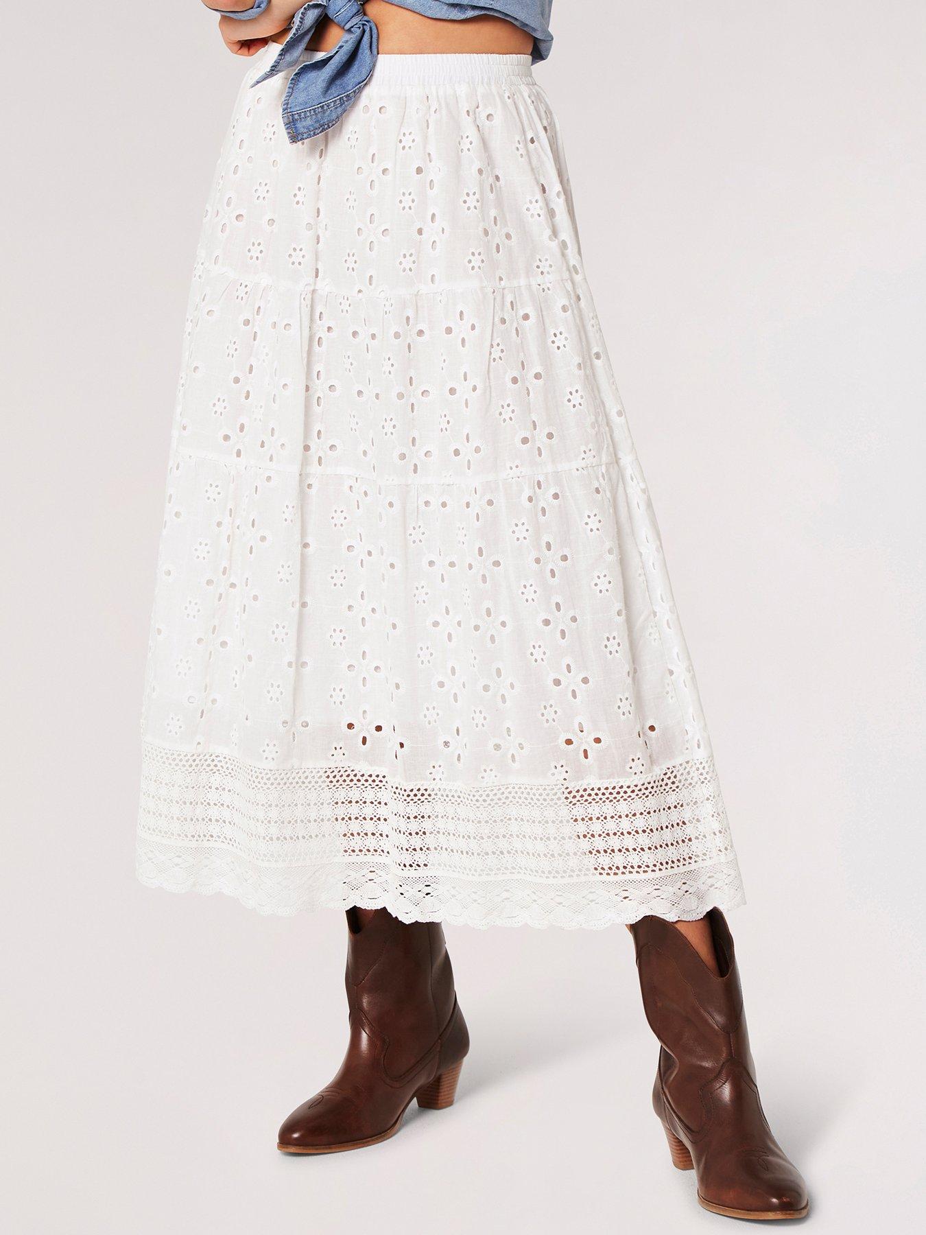 apricot-apricot-broderie-anglaise-crochet-hem-skirtstillFront