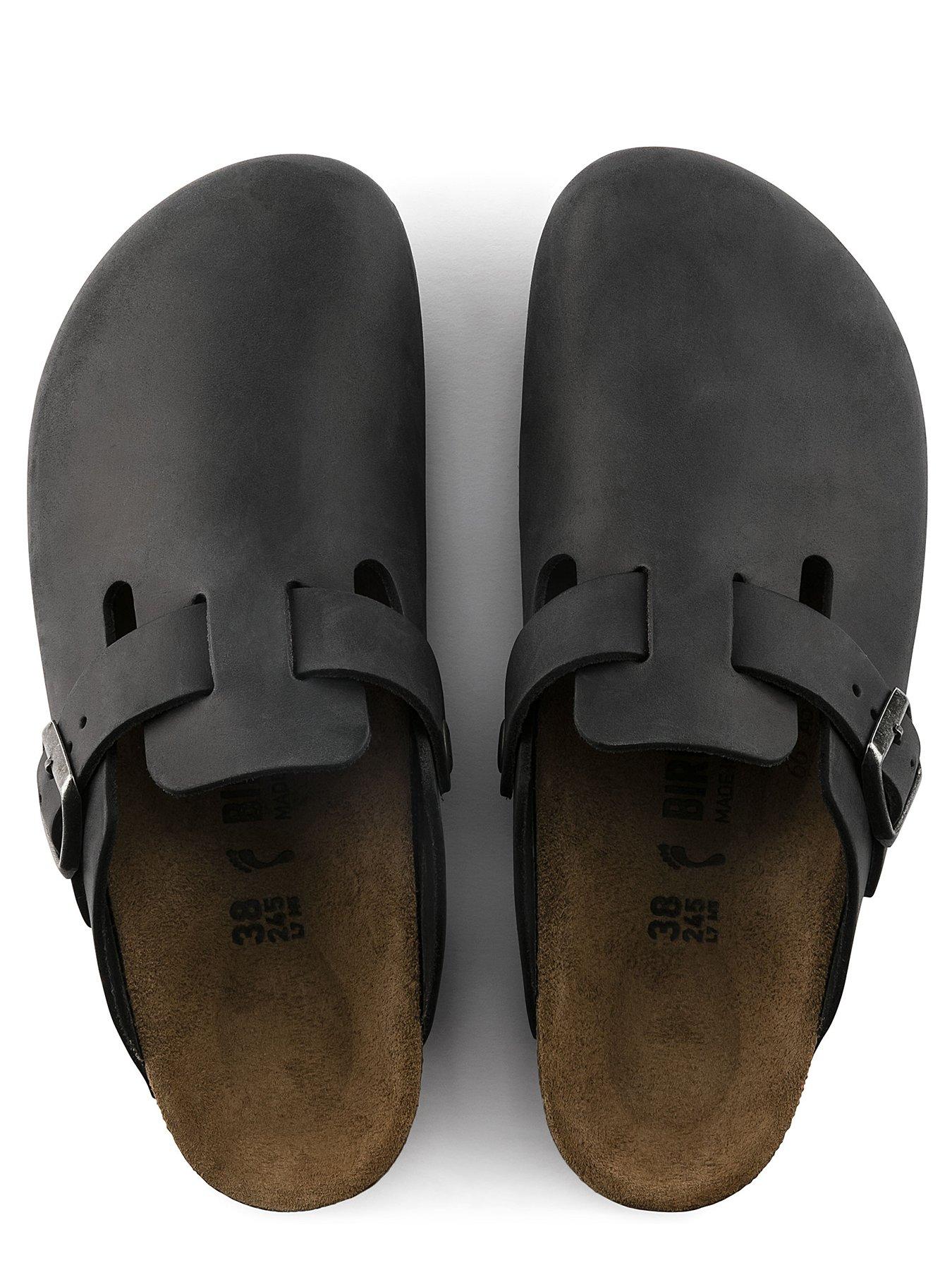 birkenstock-boston-oiled-leather-clogs-blackoutfit