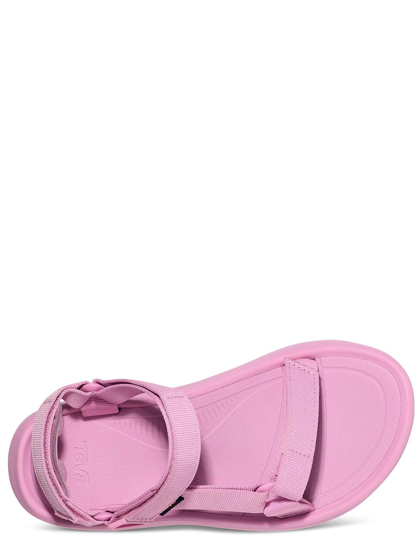 teva-teva-hurricane-xlt2-ampsole-pastel-pinkoutfit