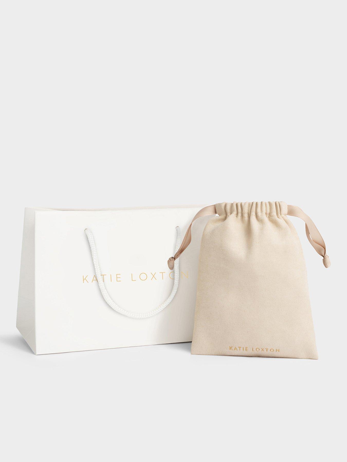 katie-loxton-gold-waterproof-signet-ringoutfit