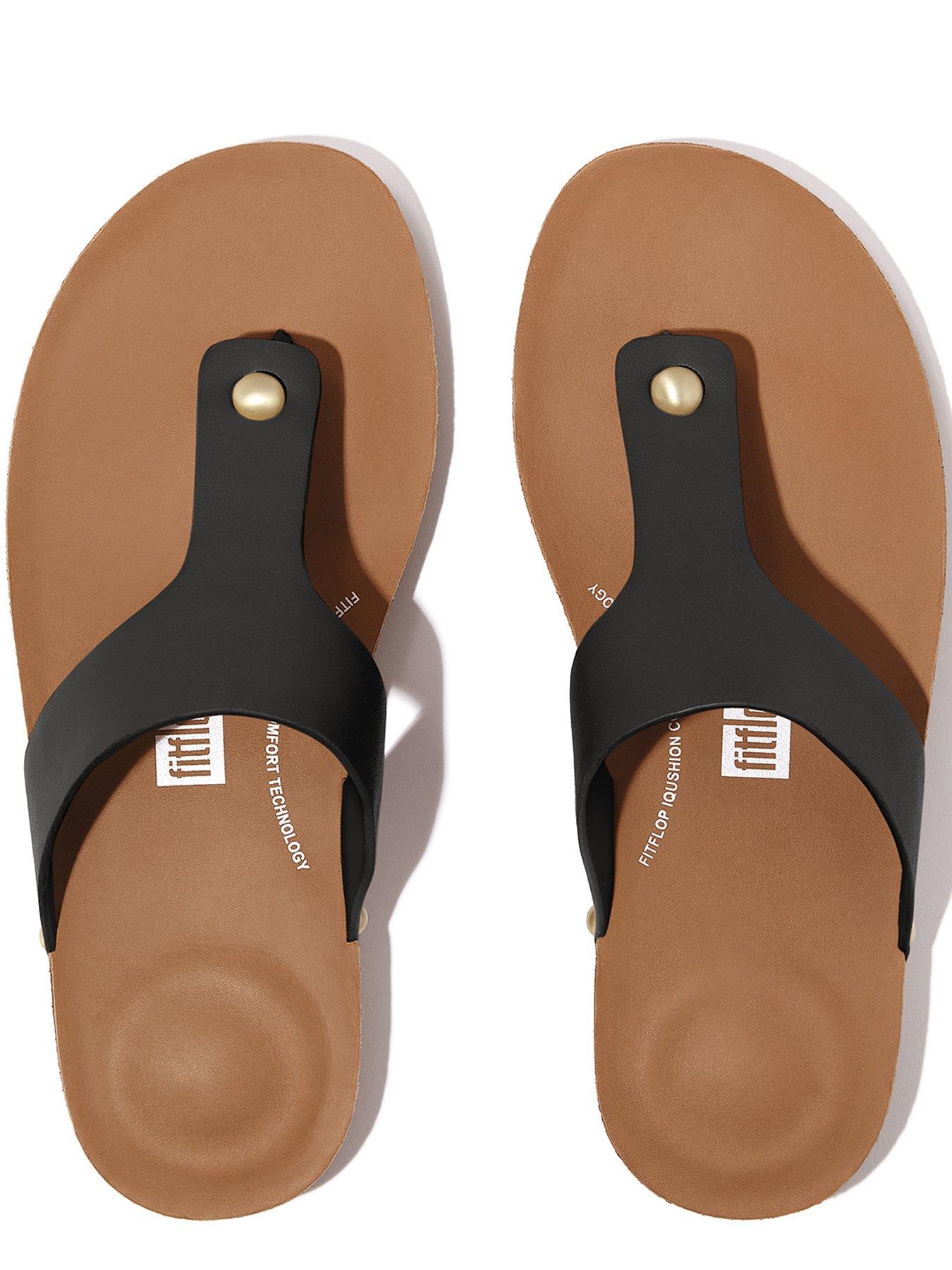 fitflop-fitflop-iqushion-leather-toe-post-sandals-blackoutfit