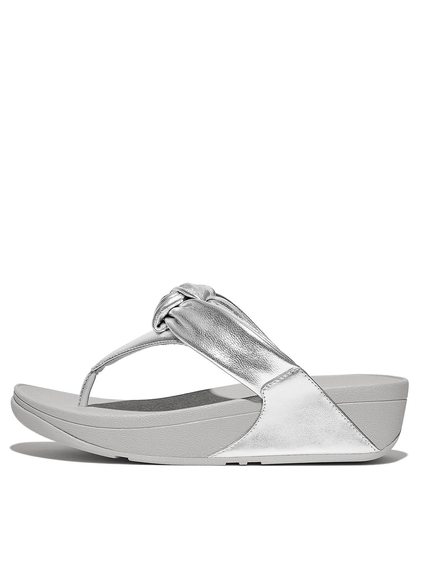 fitflop-fitflop-lulu-padded-knot-metallic-leather-toe-post-sandals-silver