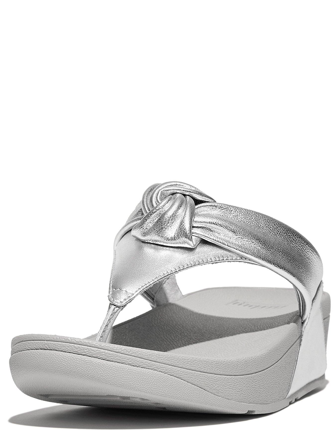 fitflop-fitflop-lulu-padded-knot-metallic-leather-toe-post-sandals-silverstillFront