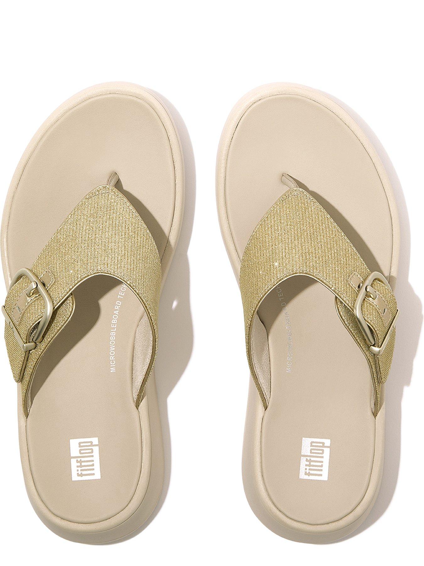 fitflop-f-mode-buckle-shimmerlux-flatform-toe-post-sandals-platino-silveroutfit