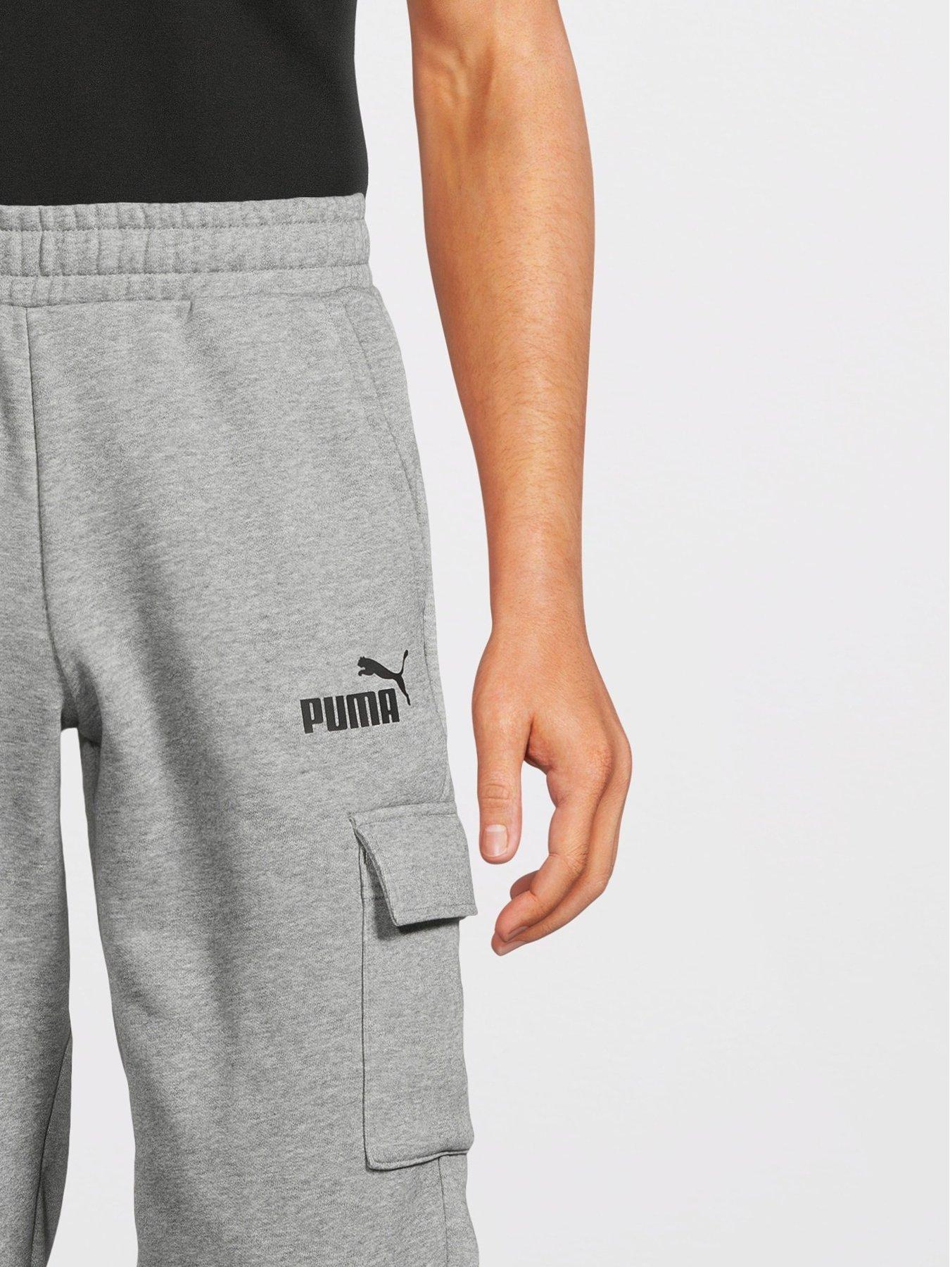 puma-mens-essentials-cargo-pants-greyoutfit