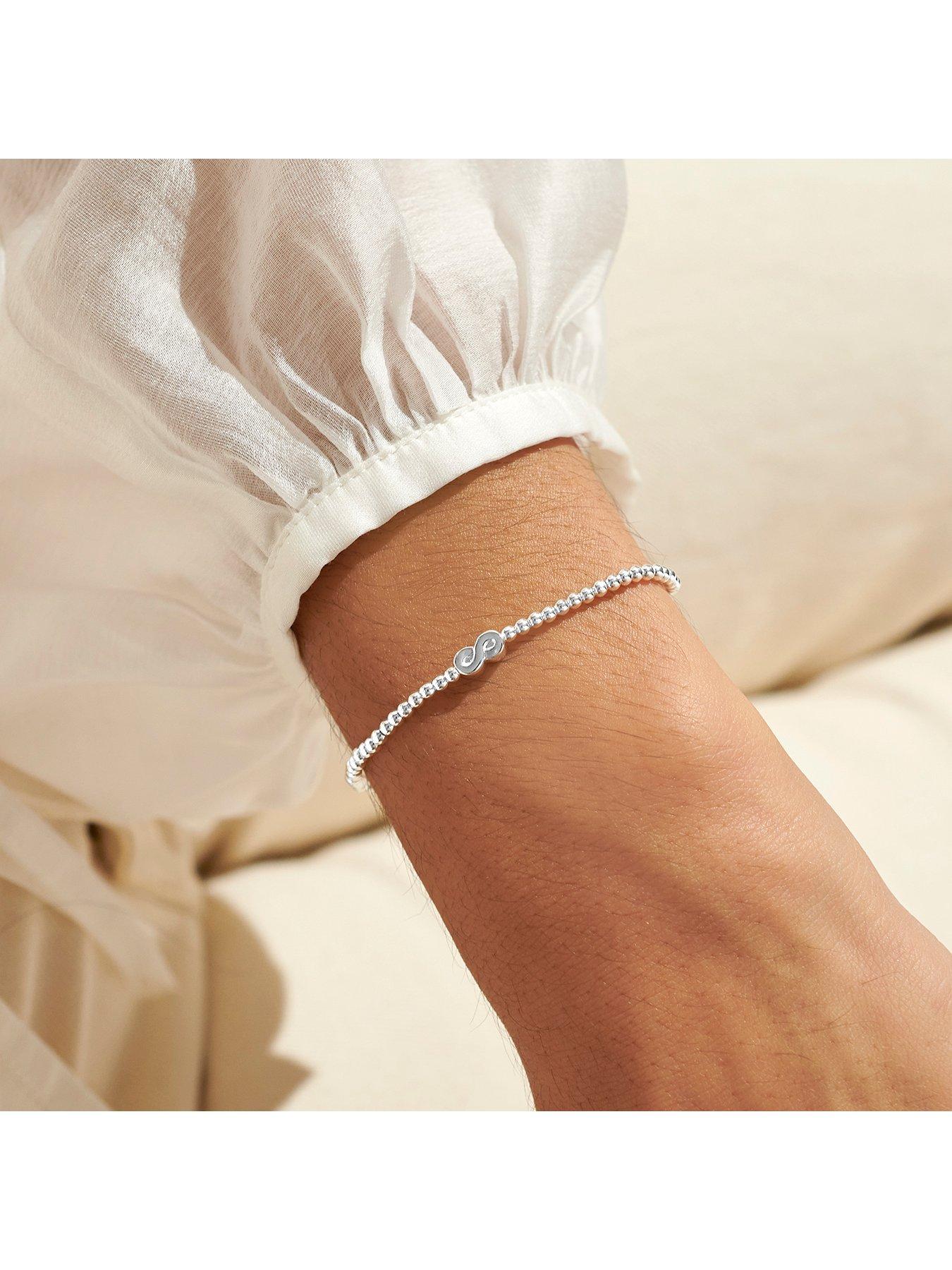 joma-jewellery-share-happiness-forever-my-friend-lucky-to-have-you-bracelet-in-silver-platingoutfit