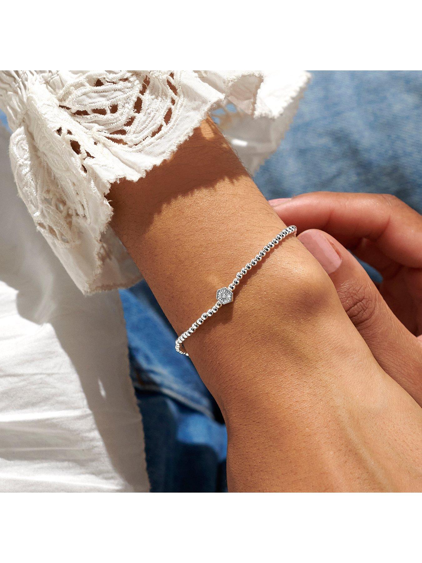 joma-jewellery-share-happiness-a-beautiful-day-starts-with-a-beautiful-mindset-bracelet-in-silver-platingoutfit