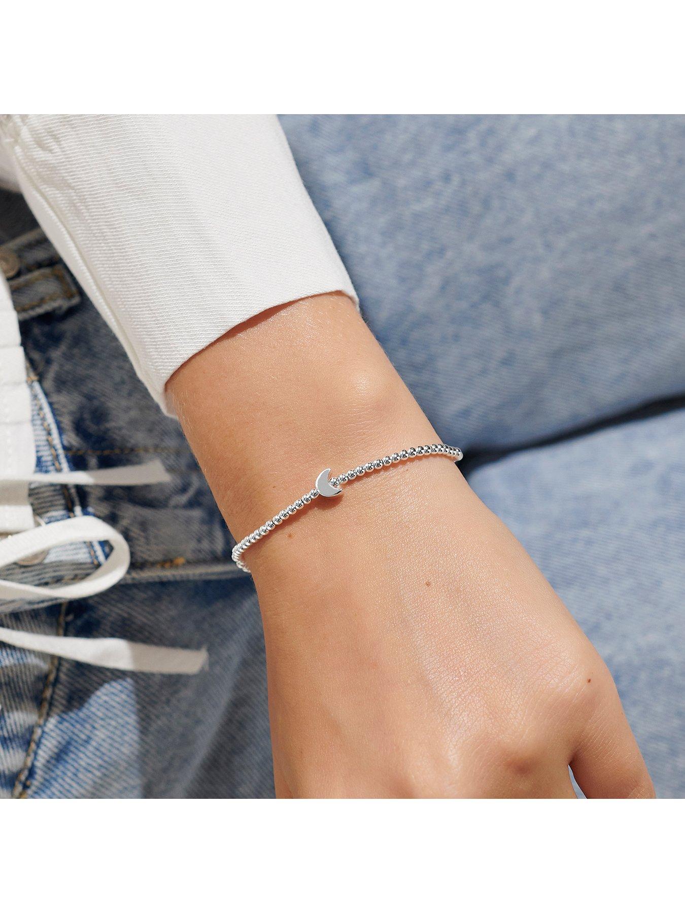 joma-jewellery-share-happiness-shoot-for-the-moon-land-among-the-stars-bracelet-in-silver-platingoutfit