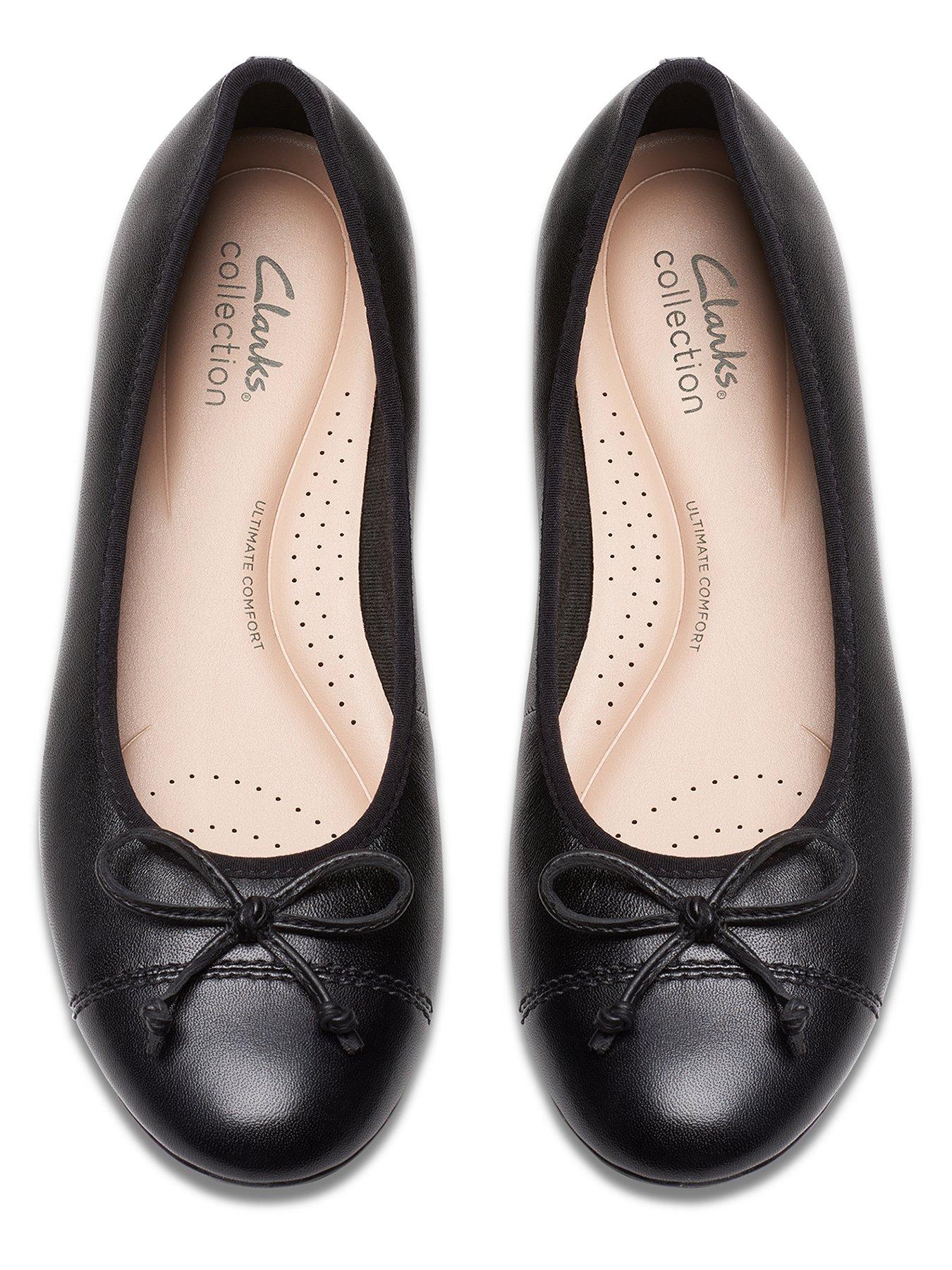 Image 4 of 7 of Clarks Clarks Loreleigh Rae Leather Bow Front Ballerina - Black