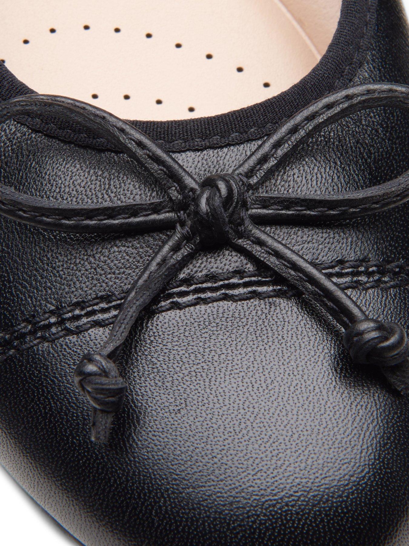 Image 7 of 7 of Clarks Womens Wide Fit Loreleigh Rae Leather Bow Ballet Pumps - Black
