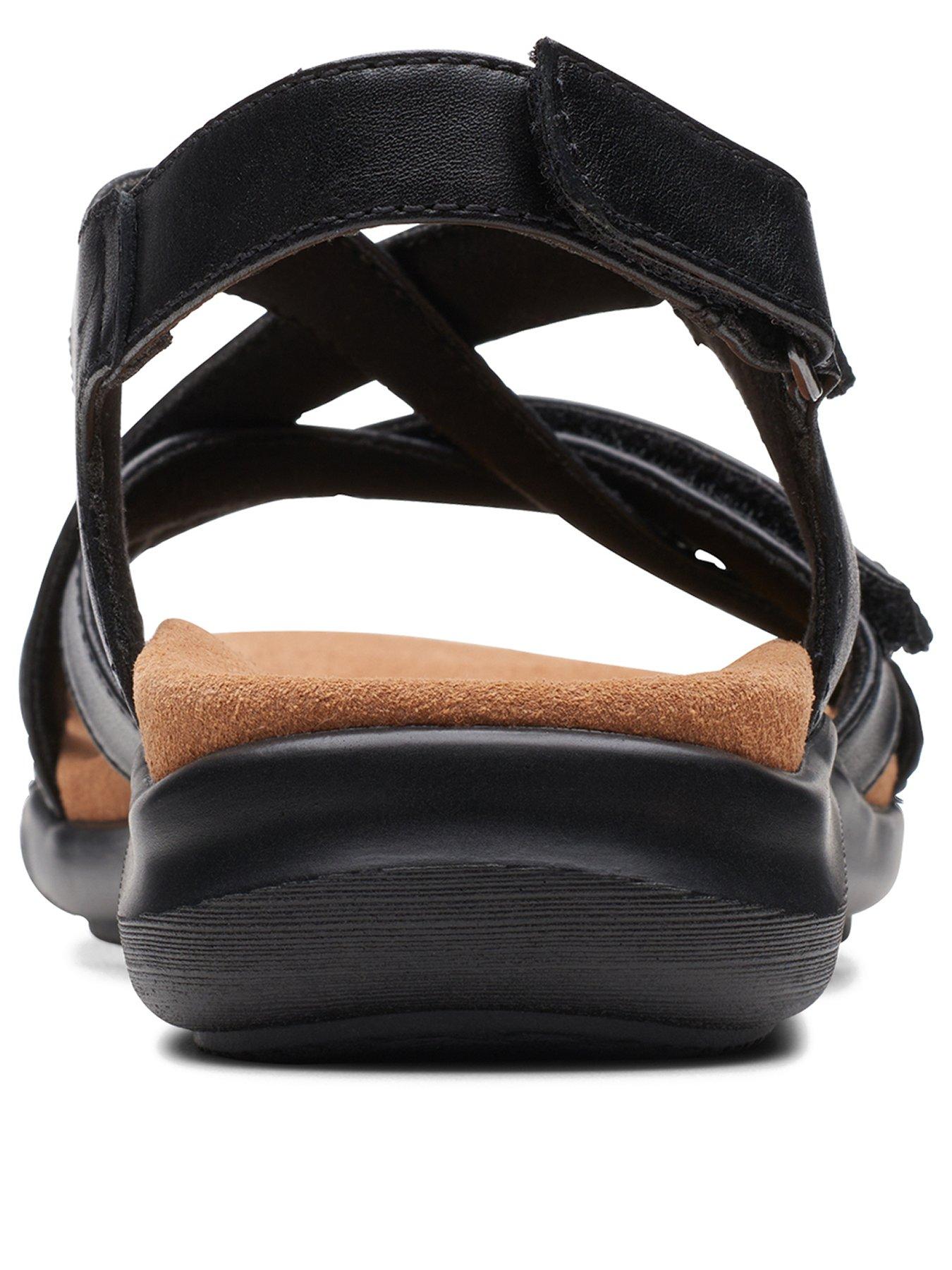 clarks-clarks-kitly-go-wide-fitted-flat-leather-strappy-sandals-blackback