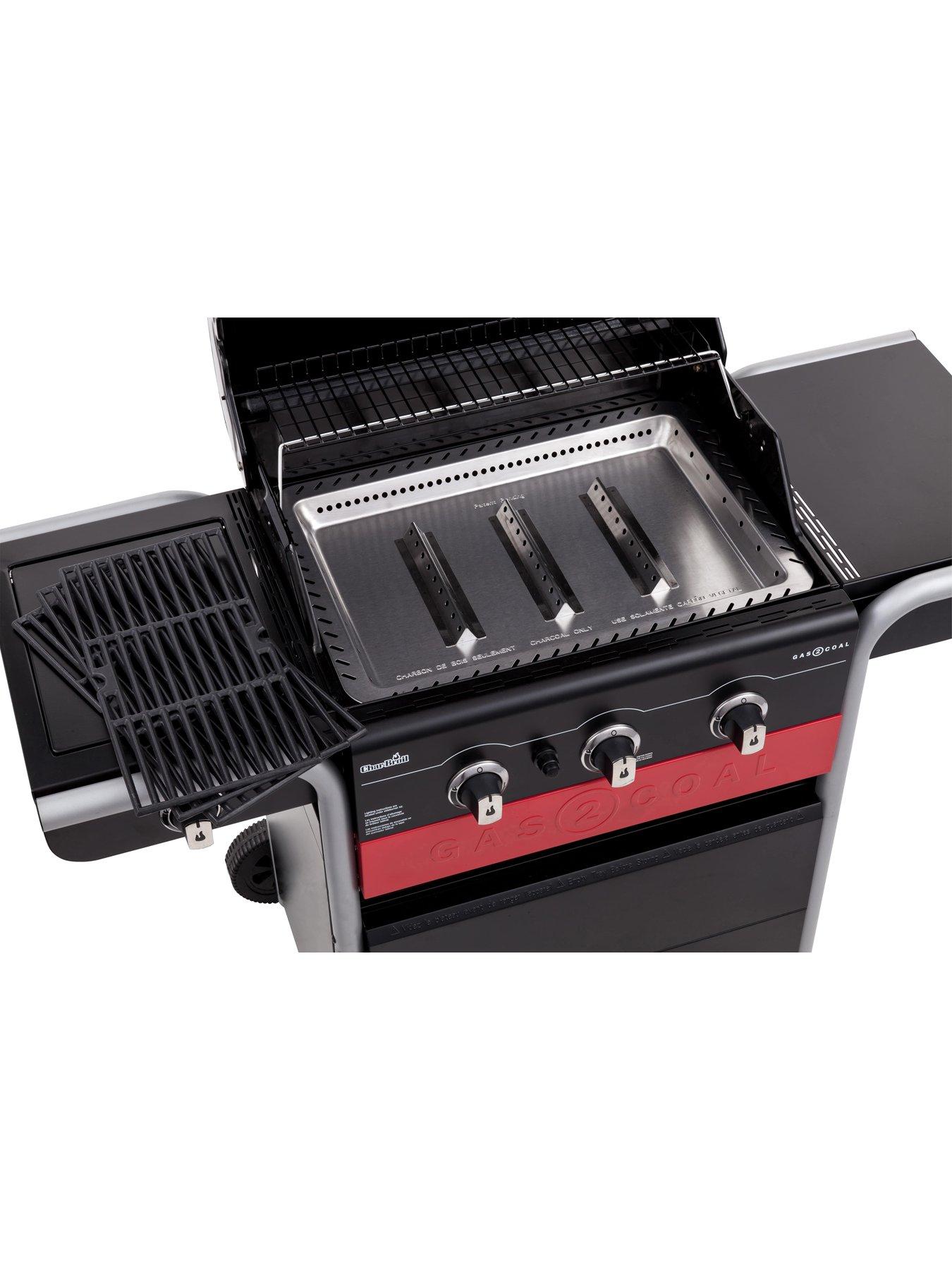 Image 6 of 7 of Char-Broil Gas2Coal 330 3-Burner Hybrid Grill