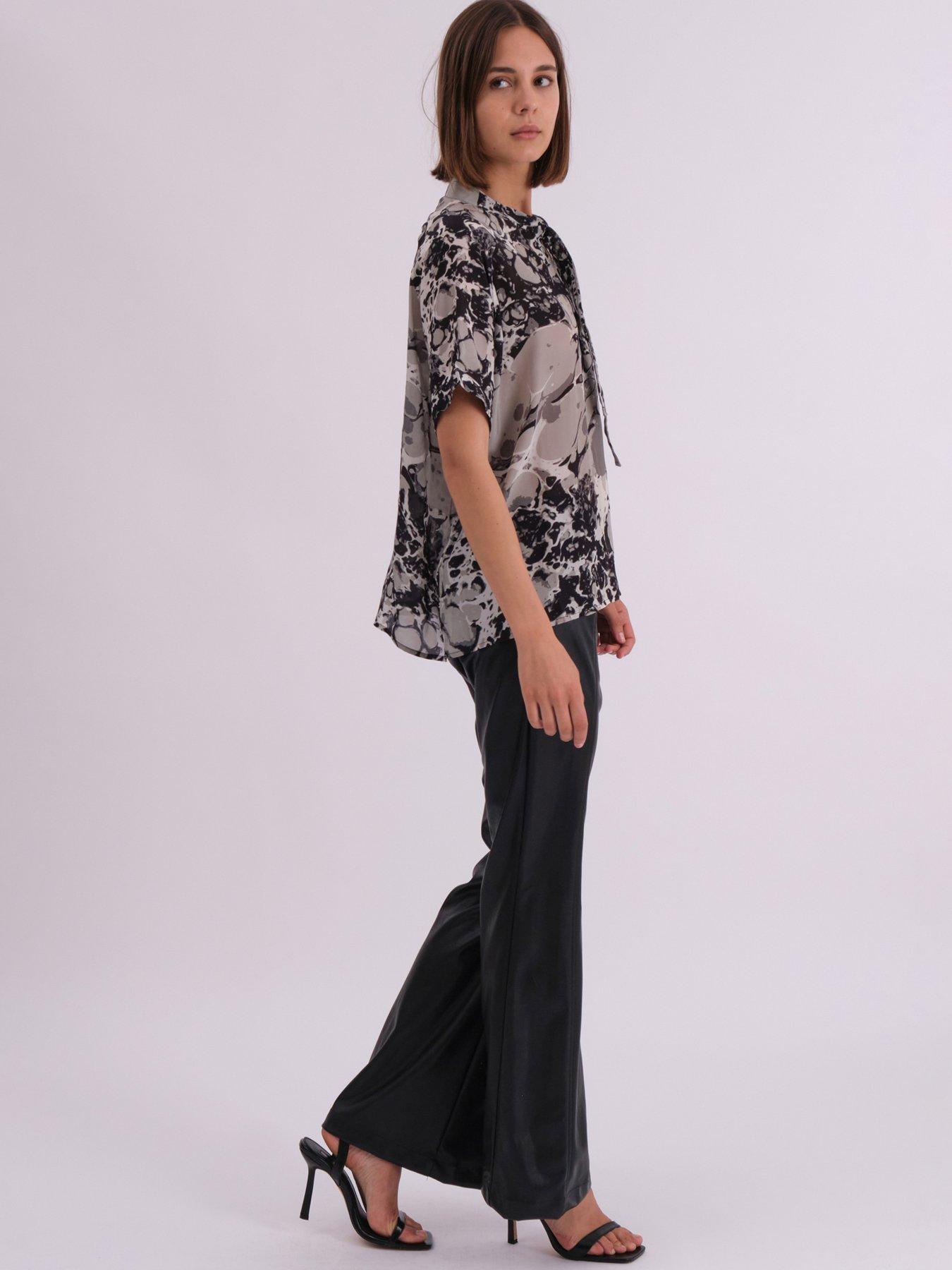 religion-oversized-hidden-blouse-in-abstract-print-with-neck-tie-multidetail