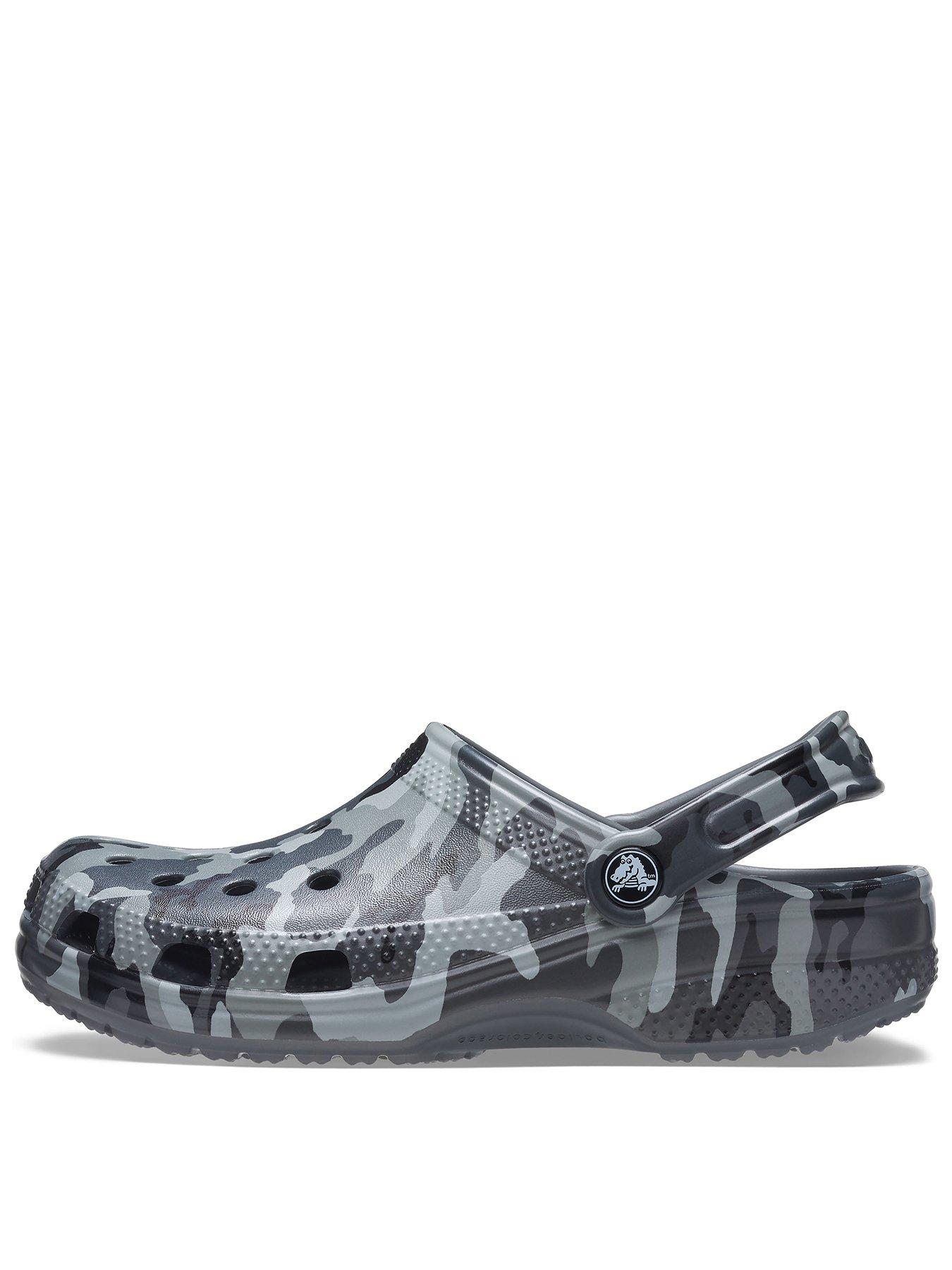 crocs-crocs-mens-classic-printed-camo-clog-sandal-slate