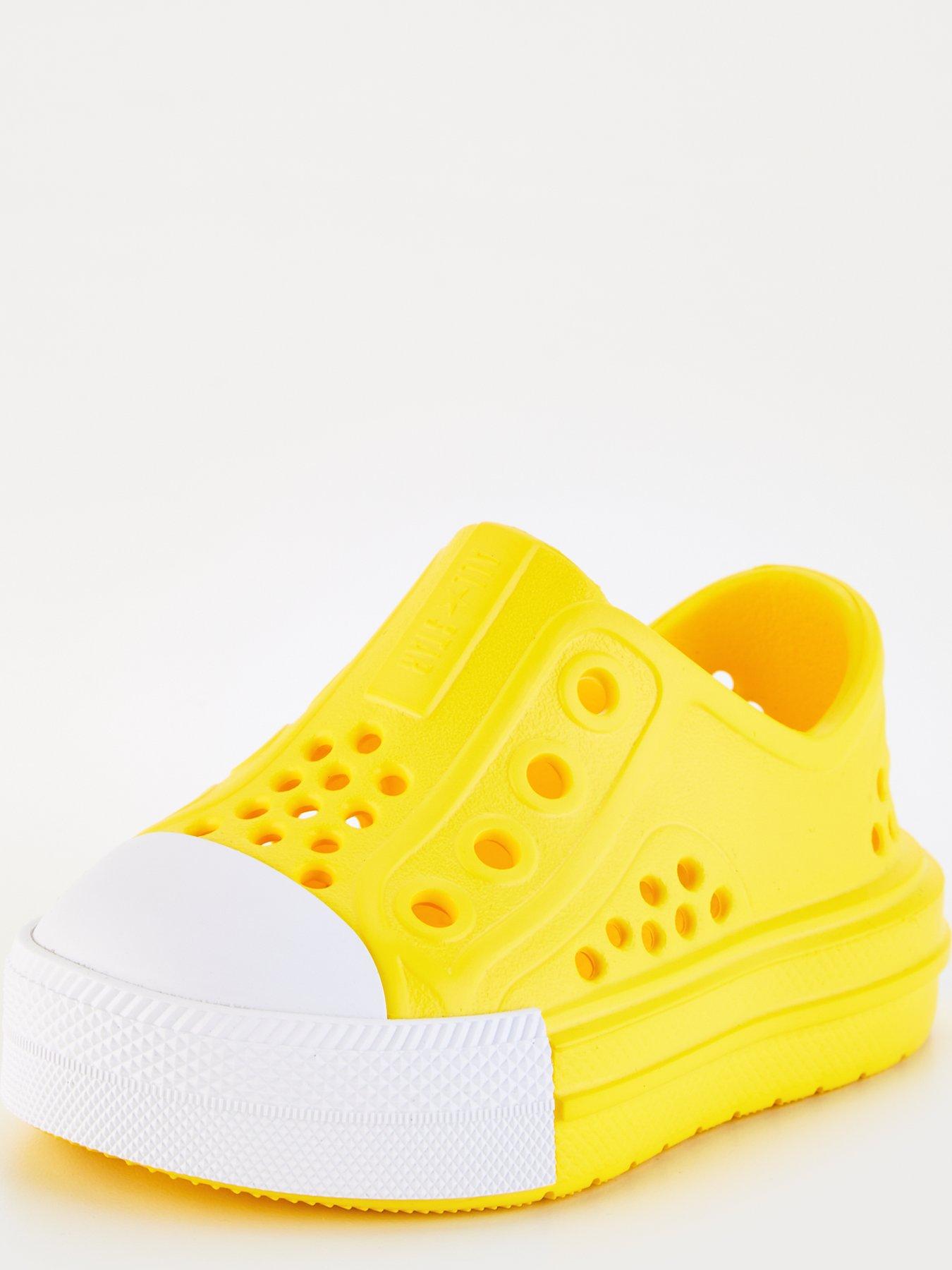 converse-infant-unisex-play-lite-cx-slip-on-trainers-yellowstillFront