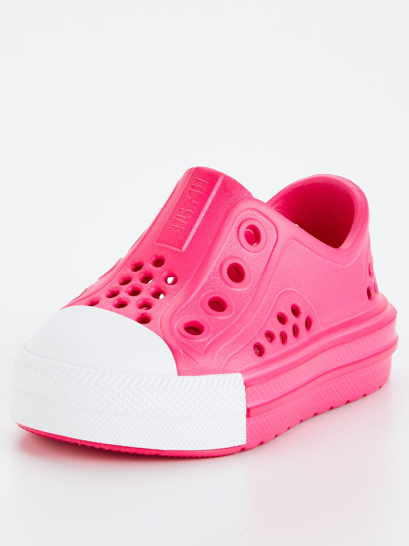 converse-infant-girls-play-lite-cx-slip-on-trainers-bright-pinkstillFront