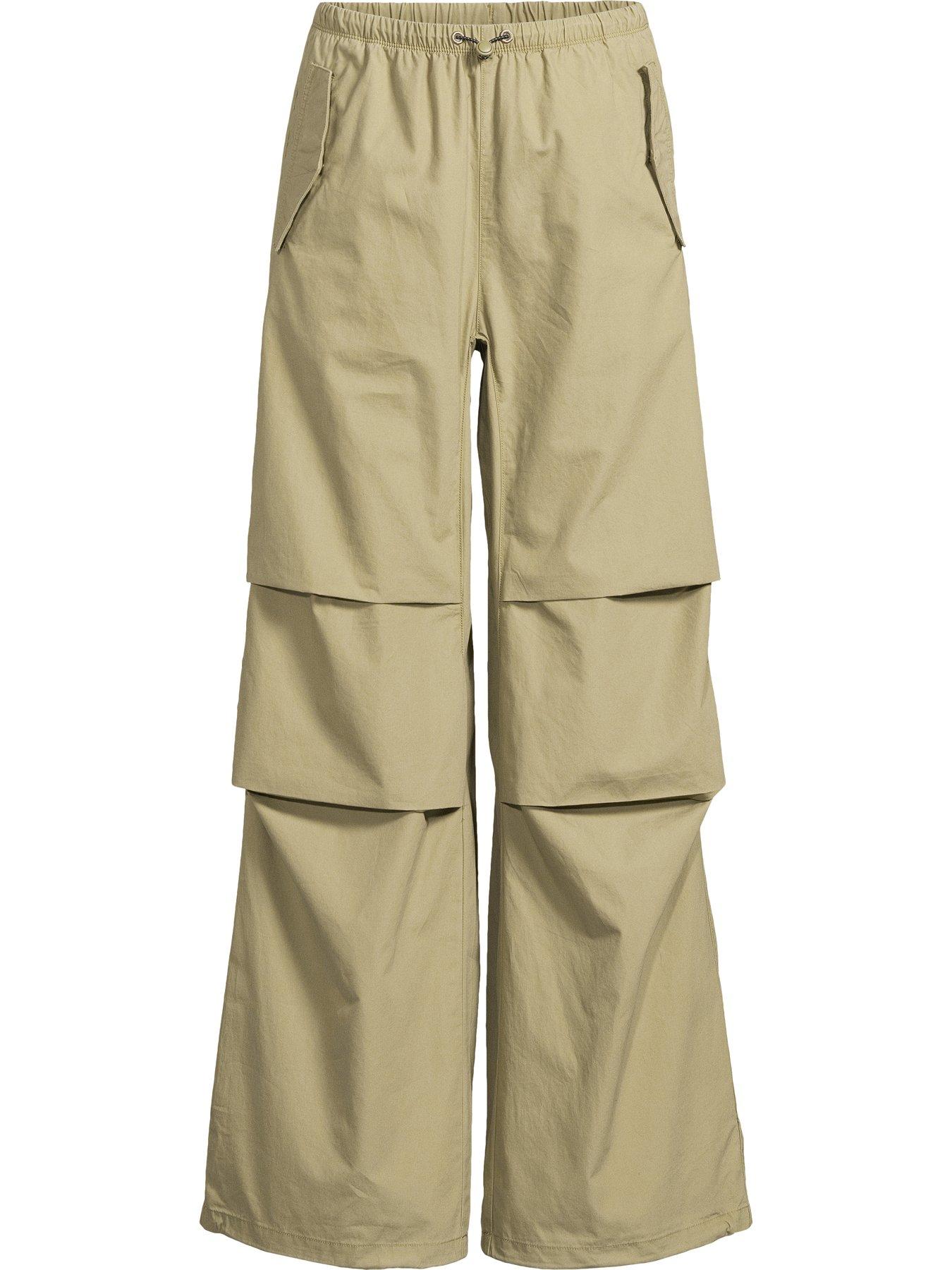 converse-womens-parachute-pant-khakidetail