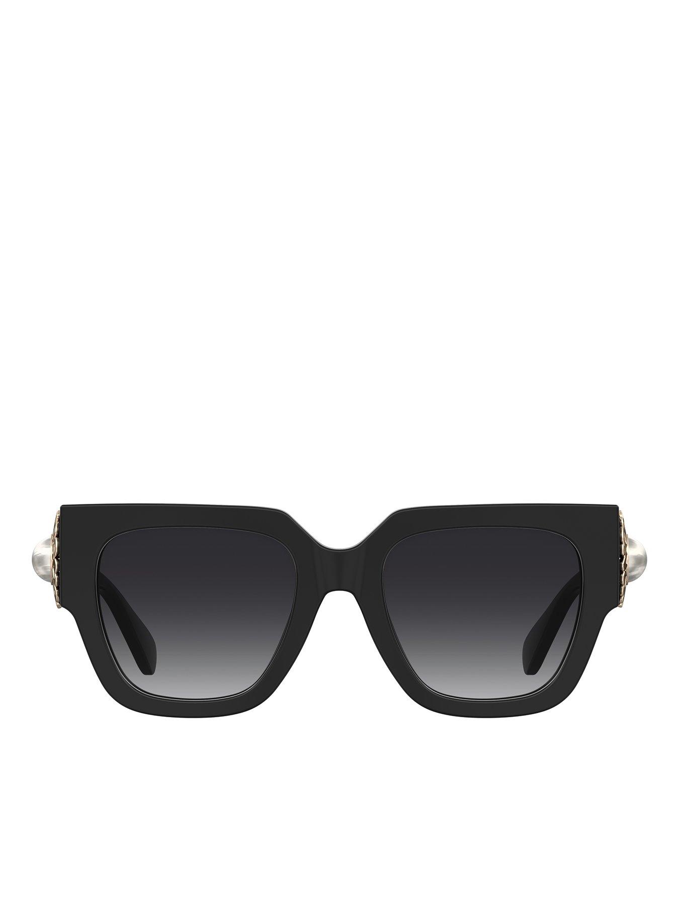 love-moschino-pearl-logo-ultra-oversized-square-frame-sunglassoutfit