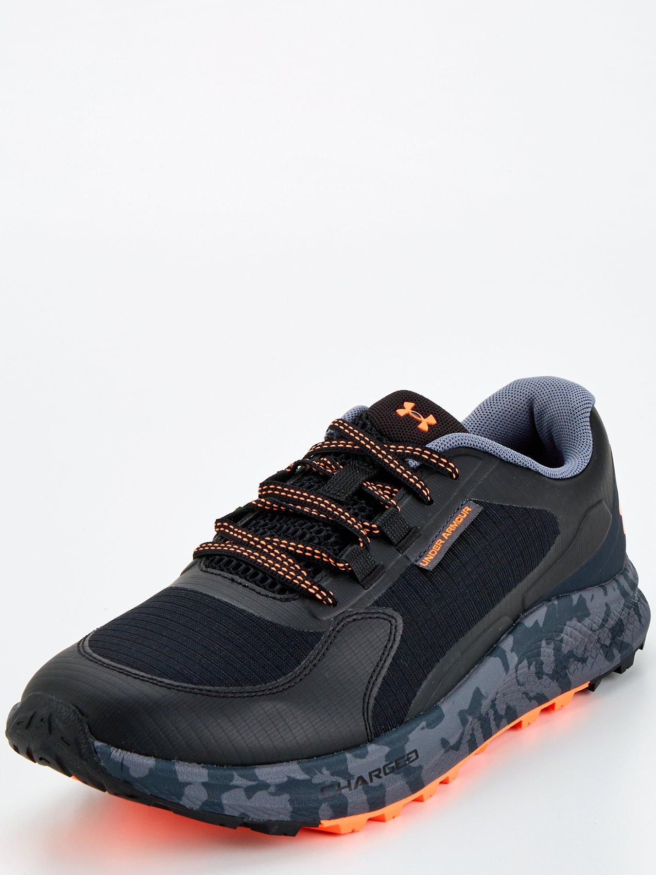 under-armour-running-bandit-trail-3-trainers-blackorangestillFront