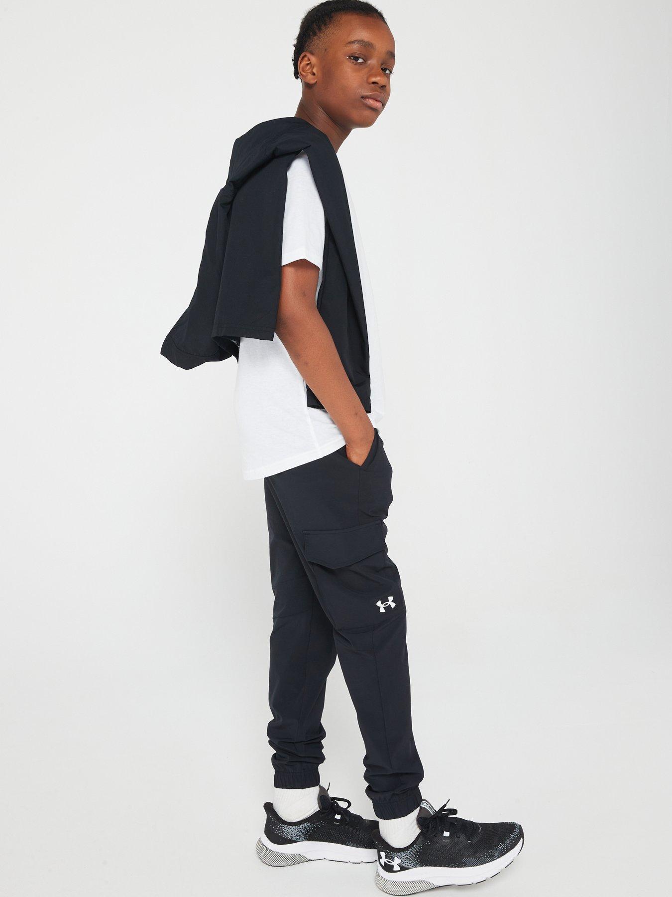 under-armour-junior-boys-pennant-woven-cargo-pants-blackwhiteback