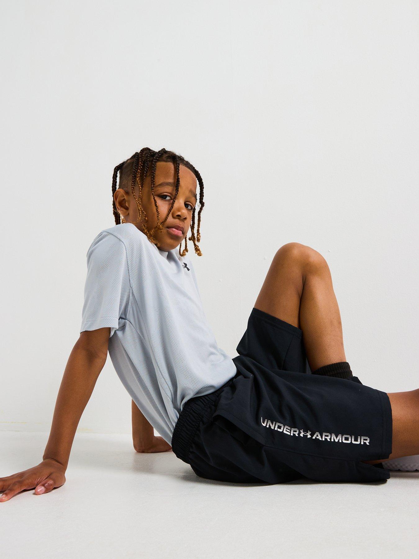 under-armour-junior-boys-woven-wordmark-shorts-blackwhiteoutfit