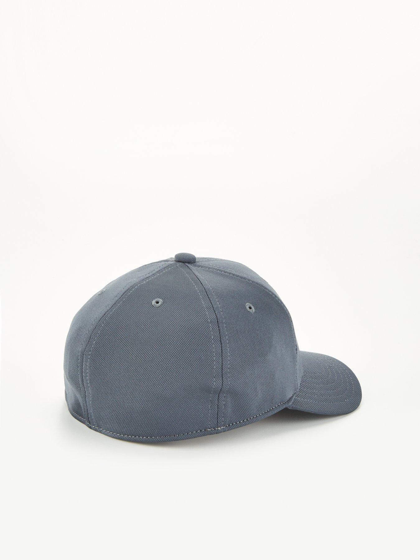 under-armour-boys-blitzing-cap-greyblackoutfit