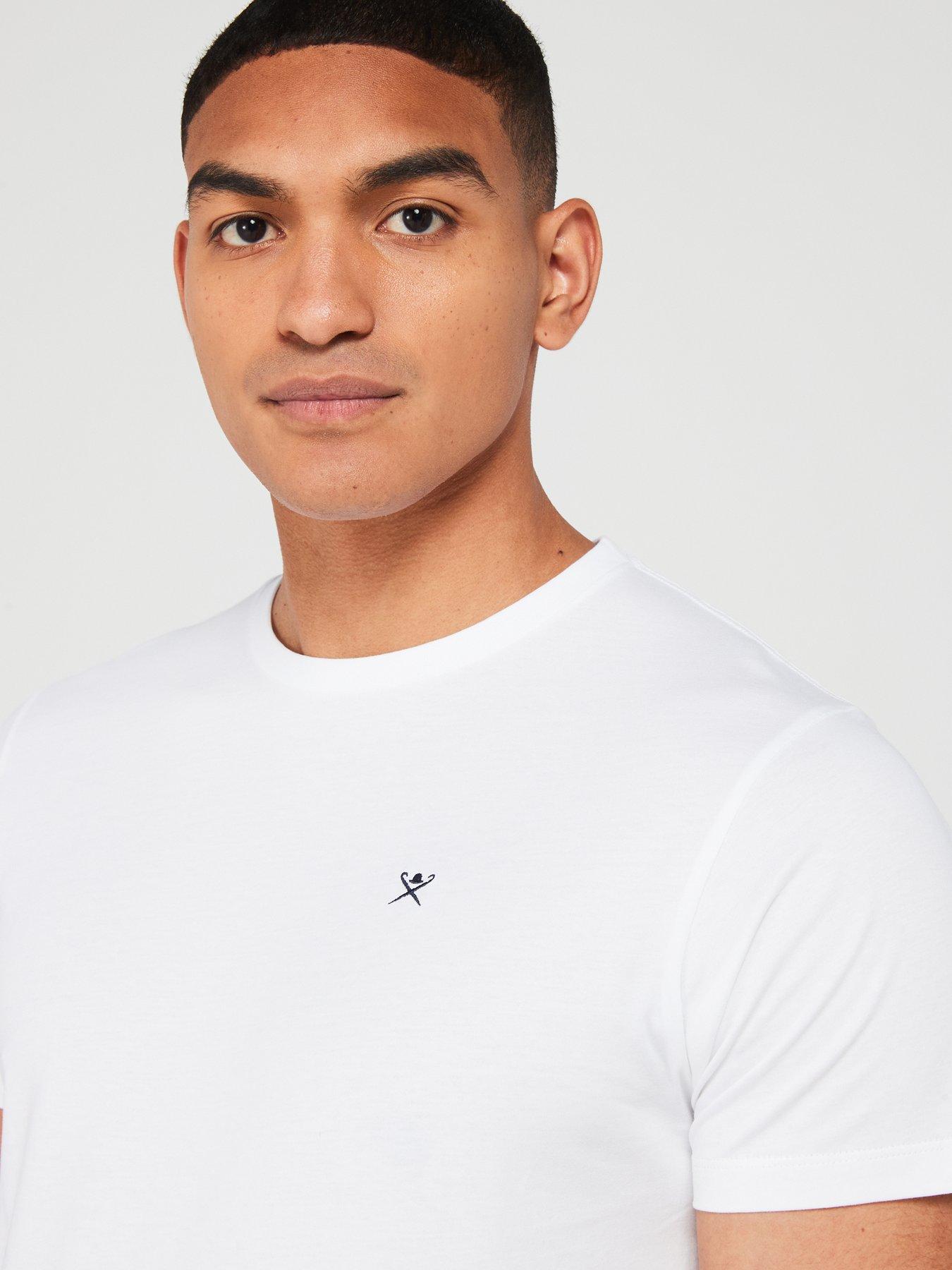 hackett-classic-shortsleeve-loungewear-t-shirt-whiteoutfit