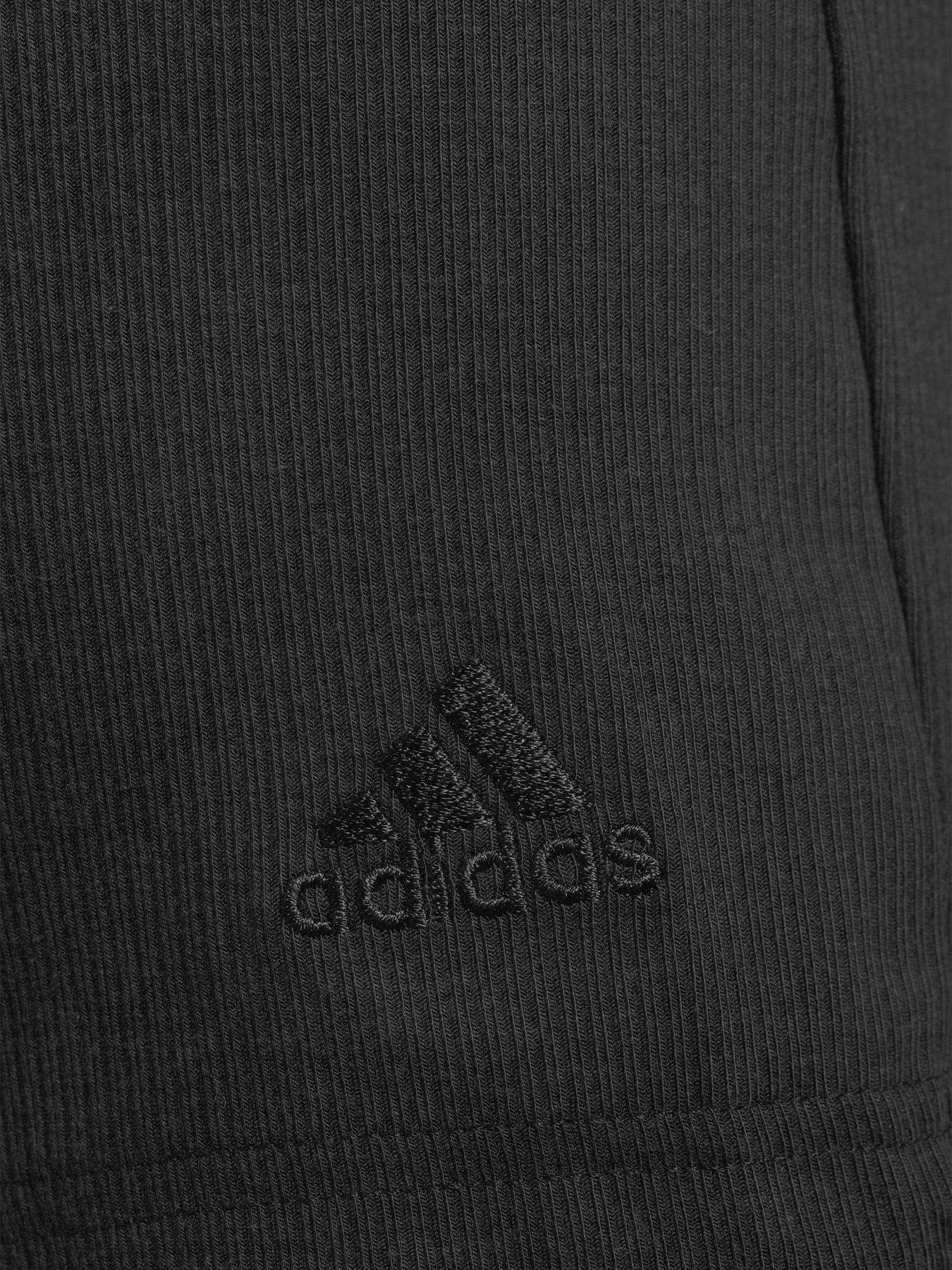 adidas-sportswear-womens-ribbed-cycle-short-blackoutfit