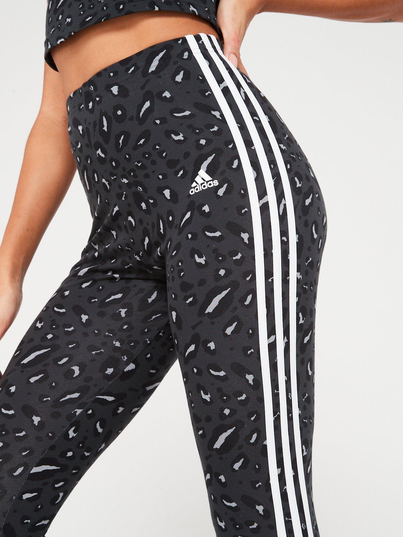 adidas-sportswear-womens-leopard-print-3-stripe-leggings-greyoutfit