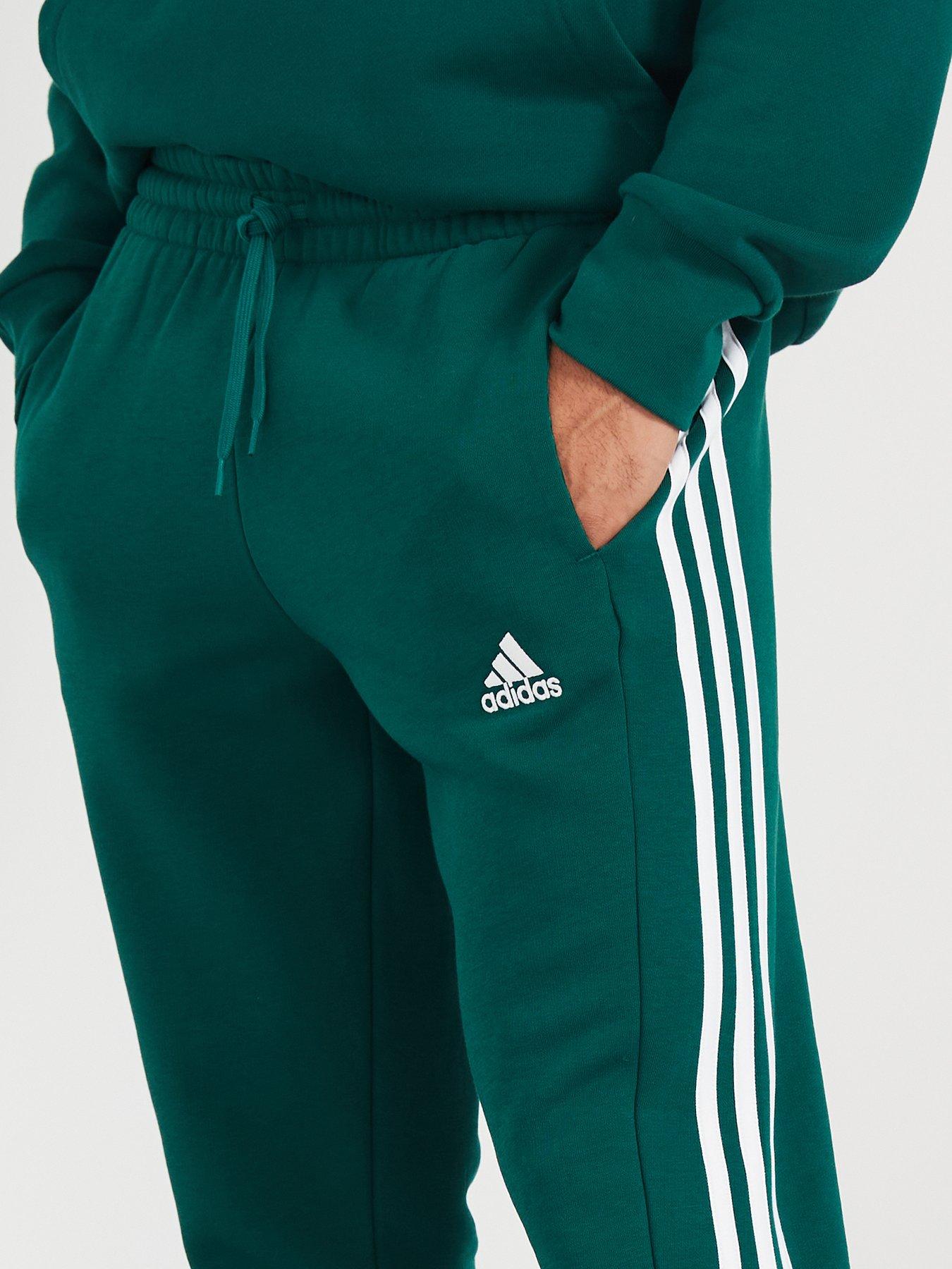 adidas-sportswear-mens-essentials-overhead-hoodie-greenoutfit