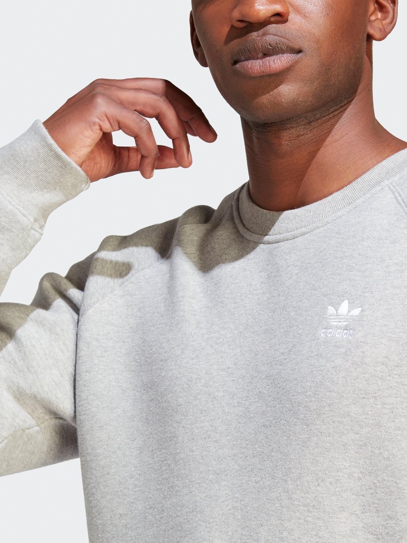 adidas-originals-mens-essential-trefoil-crew-sweat-greyoutfit